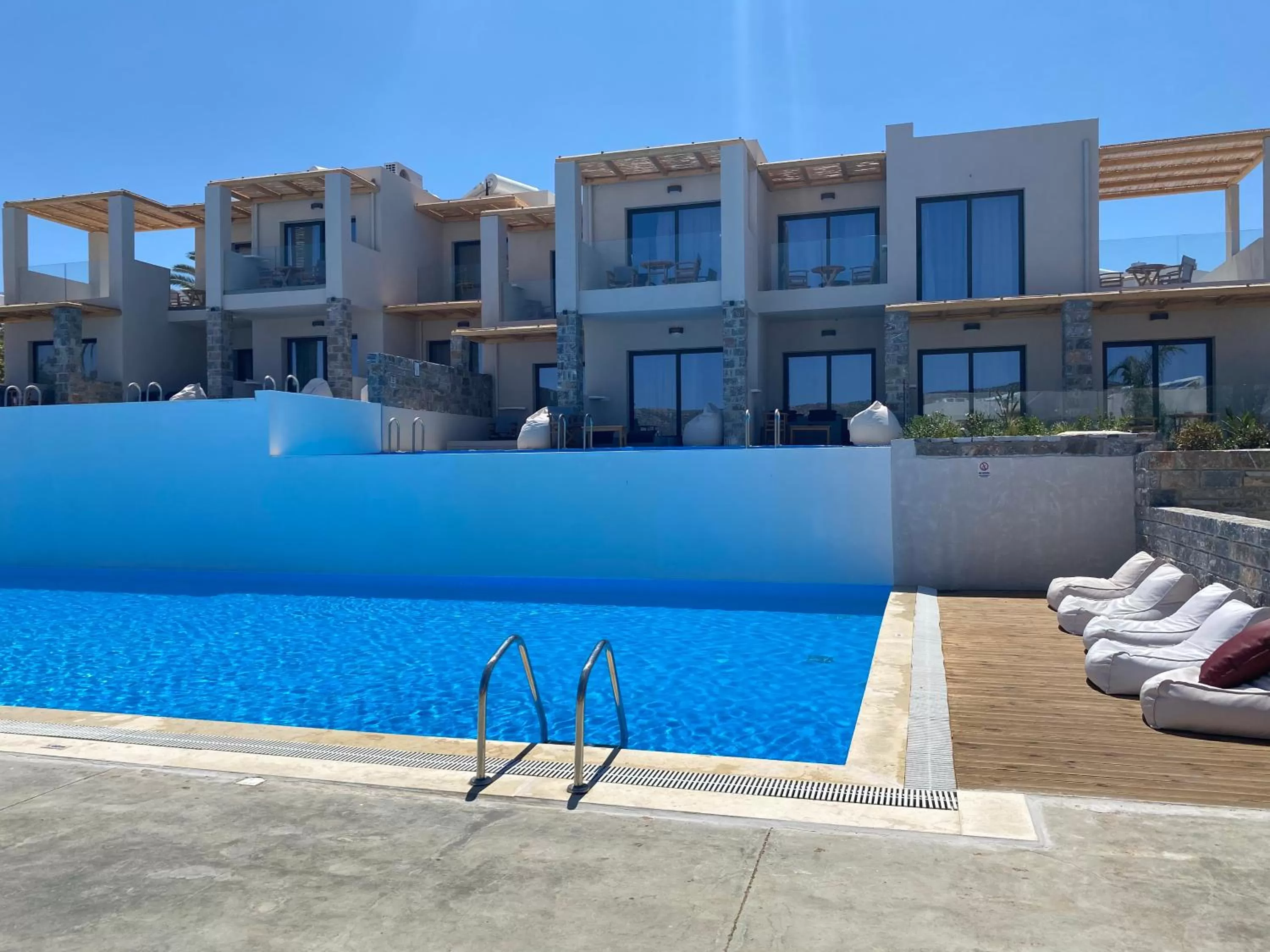 Swimming pool in Helios Beach Hotel & Bungalows