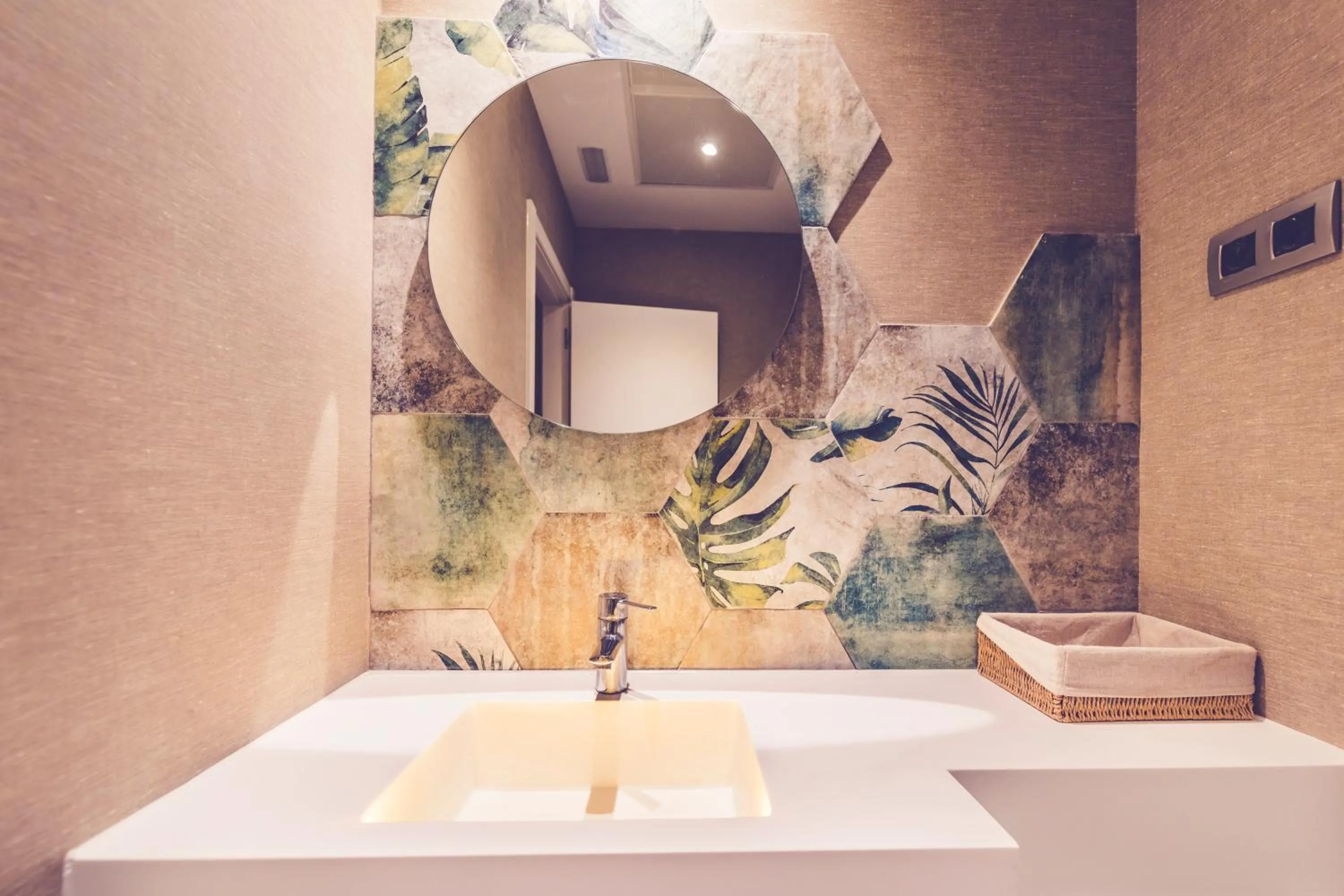 Toilet in Hostal Marlasca