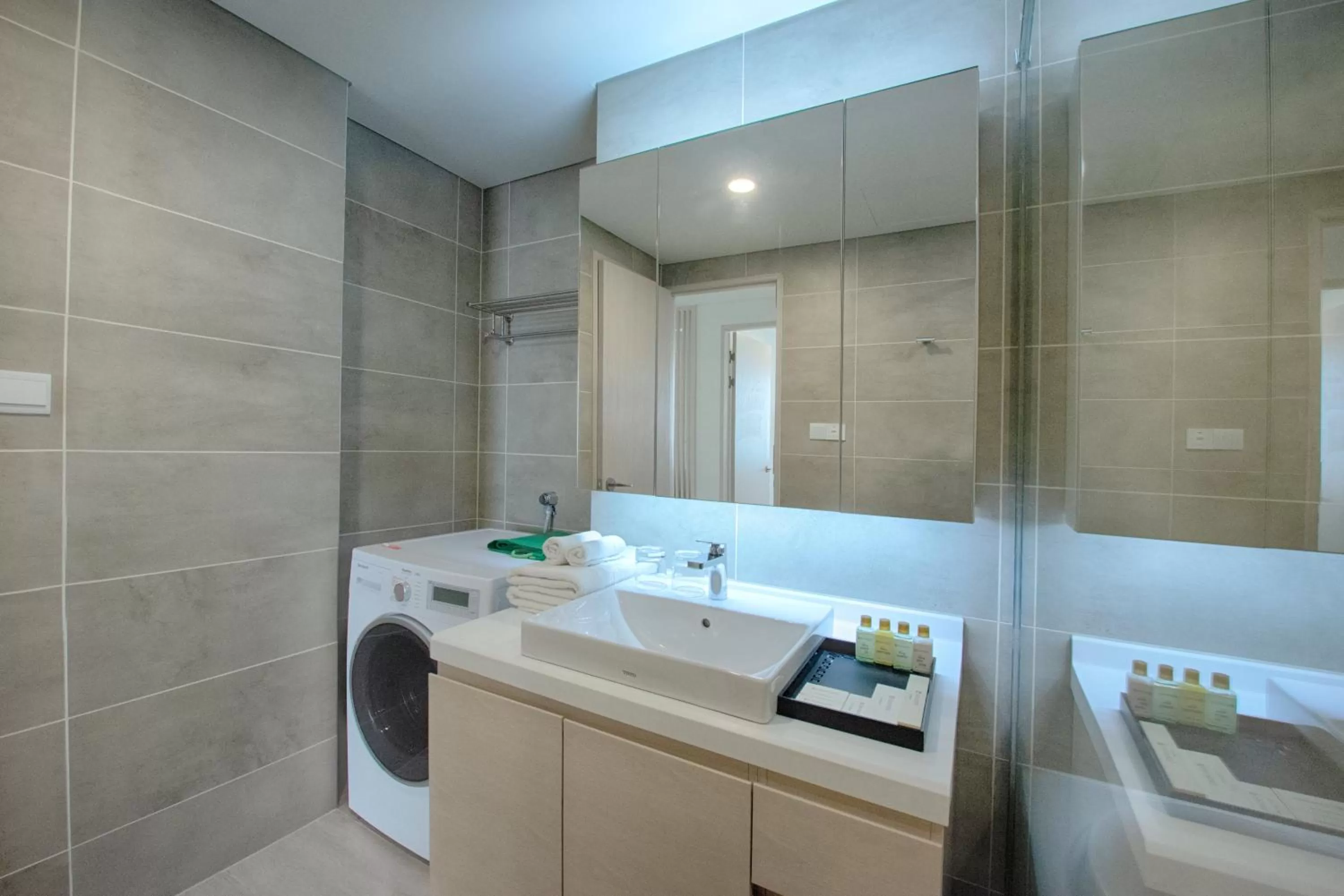 Bathroom in GRANFERTE Phnom Penh Hotel