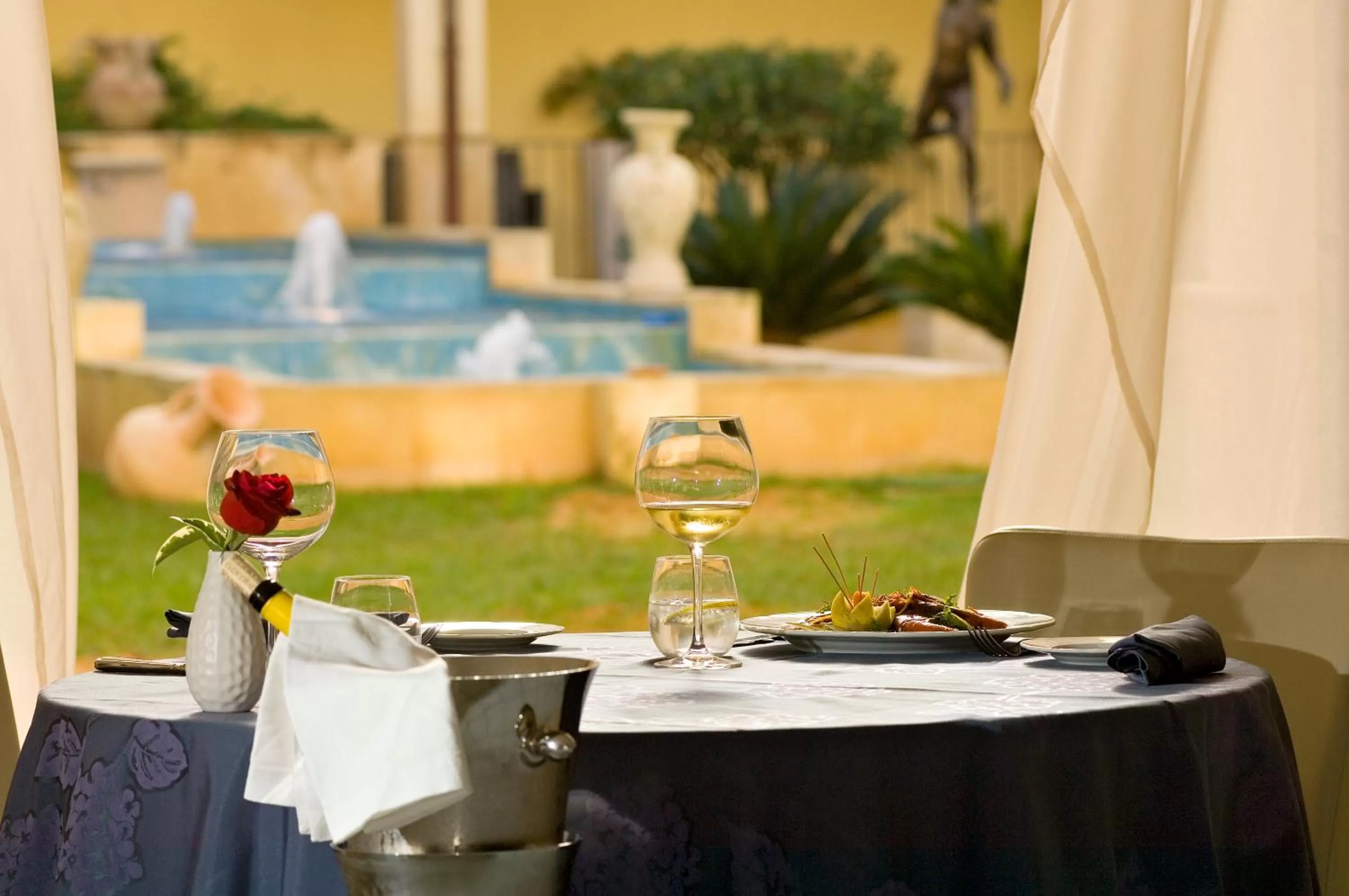 Restaurant/places to eat in Mahara Hotel & Wellness