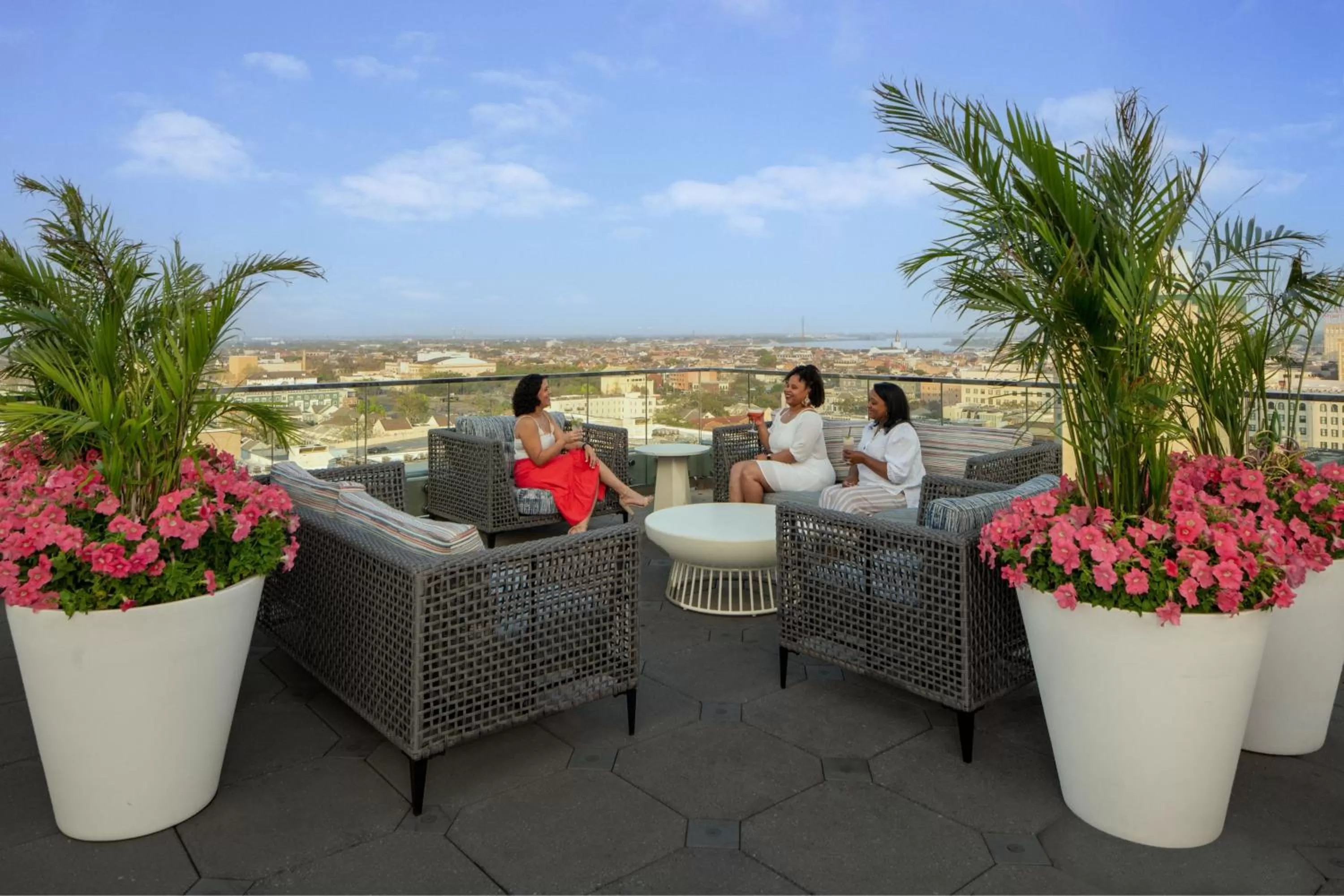 Lounge or bar in SpringHill Suites by Marriott New Orleans Downtown/Canal Street