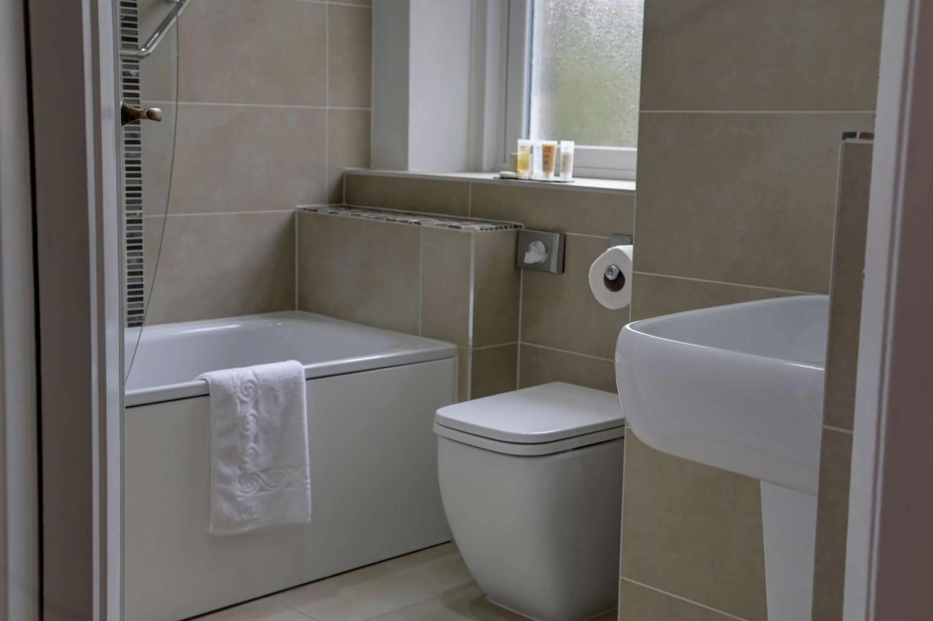 Standard Twin Room in The Craiglands Hotel Sure Hotel Collection by Best Western