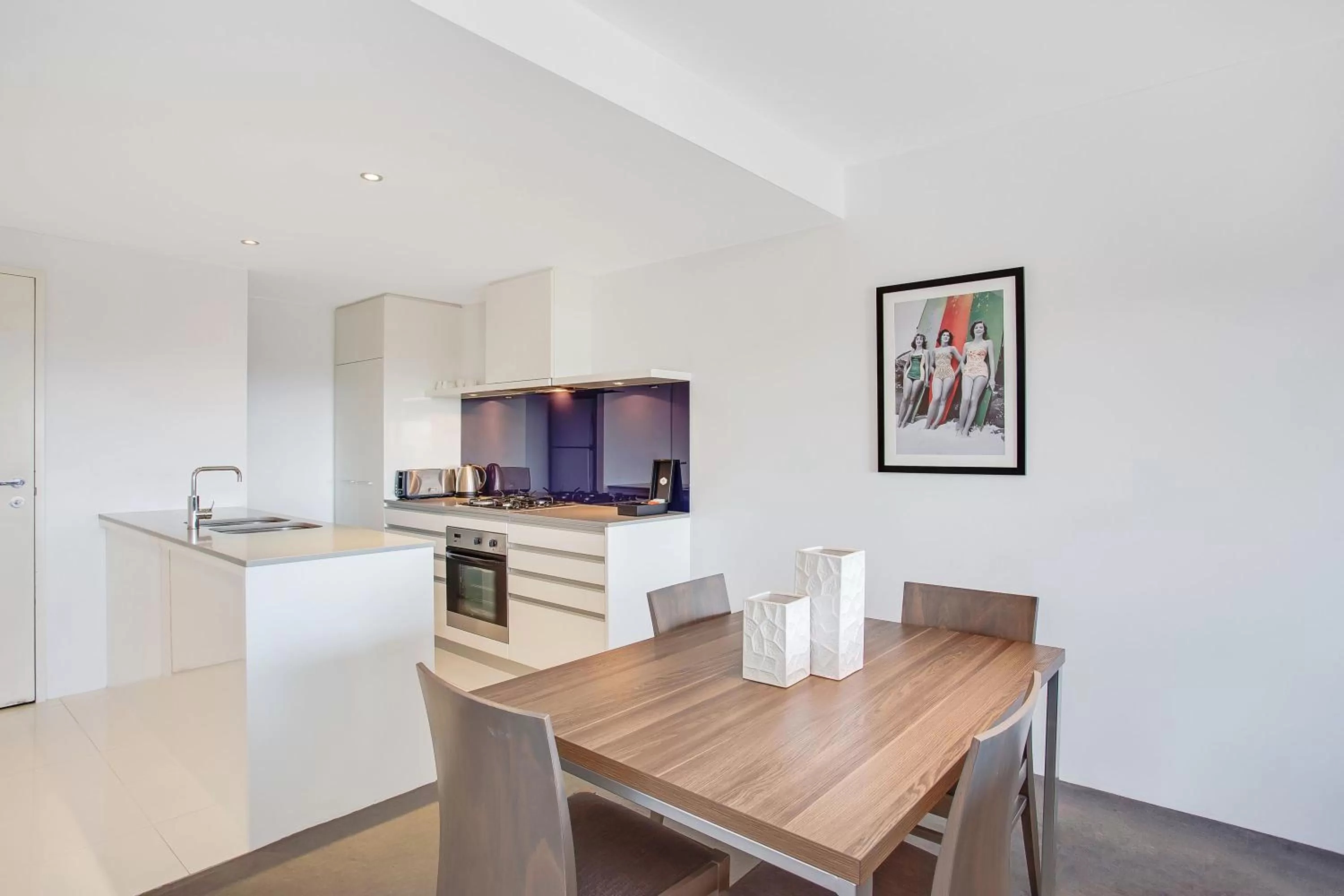 Kitchen or kitchenette in Mantra Circle On Cavill