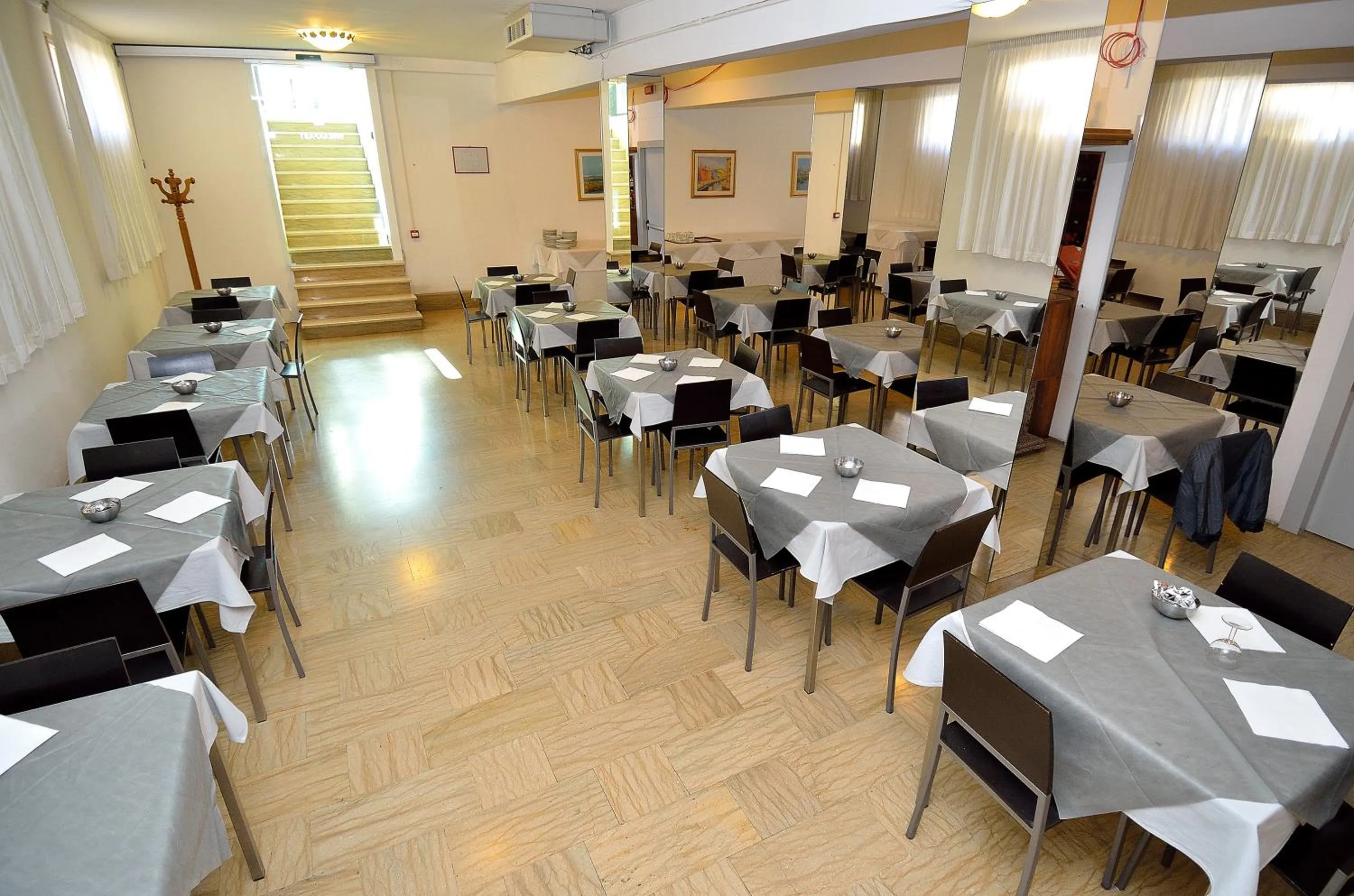 Restaurant/places to eat in Hotel San Giuliano