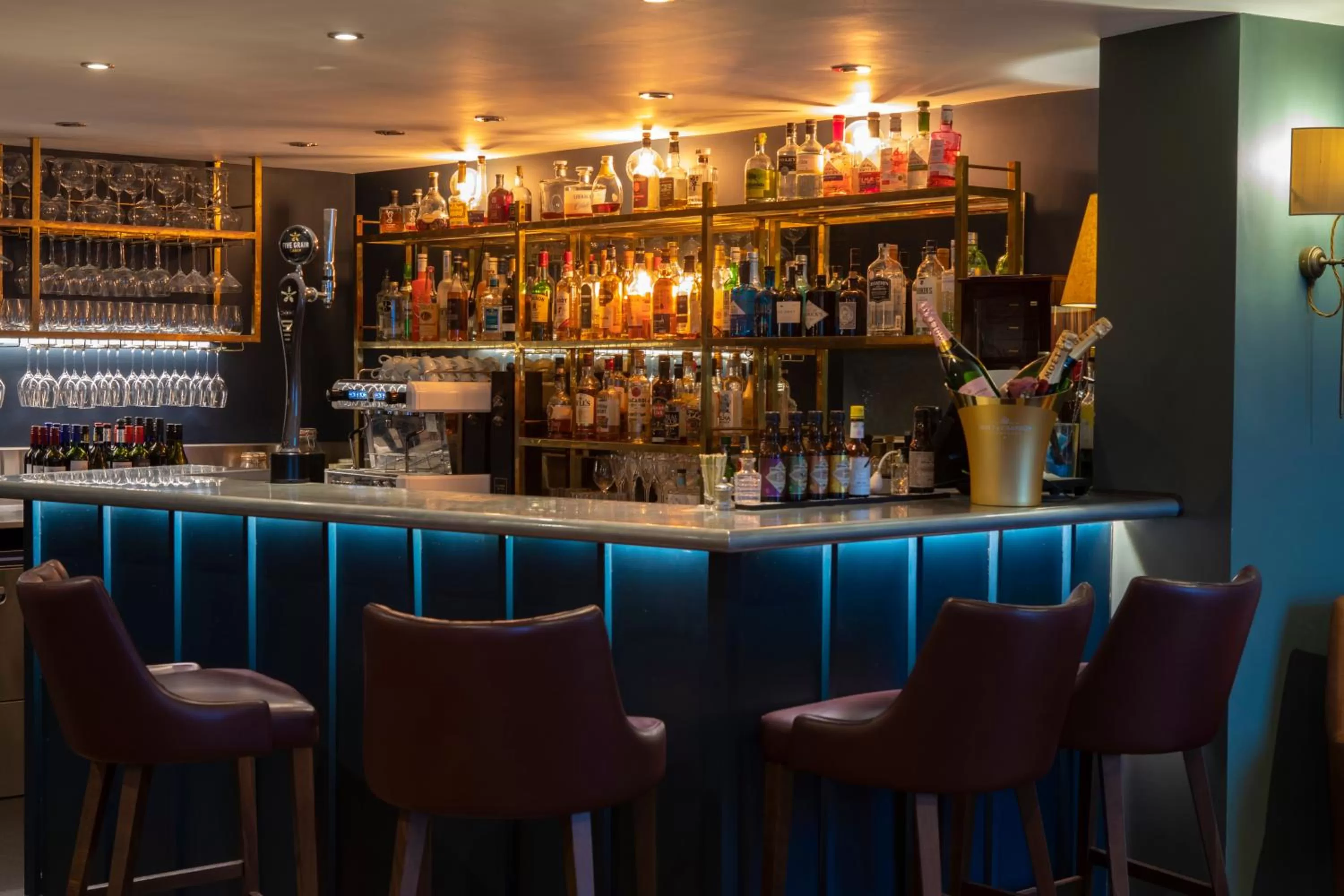 Lounge or bar in Cottage In The Wood