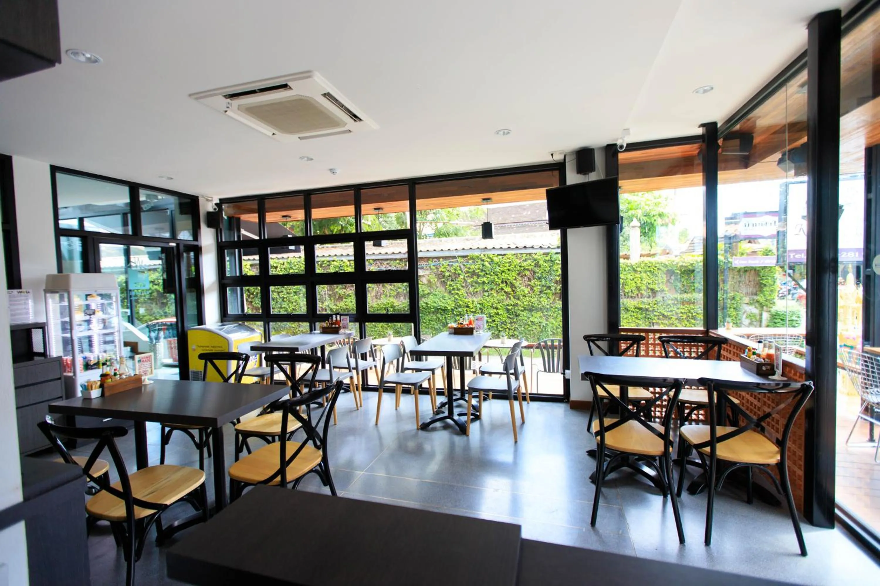 Dining area in Wealth Boutique Hotel Chiang Mai