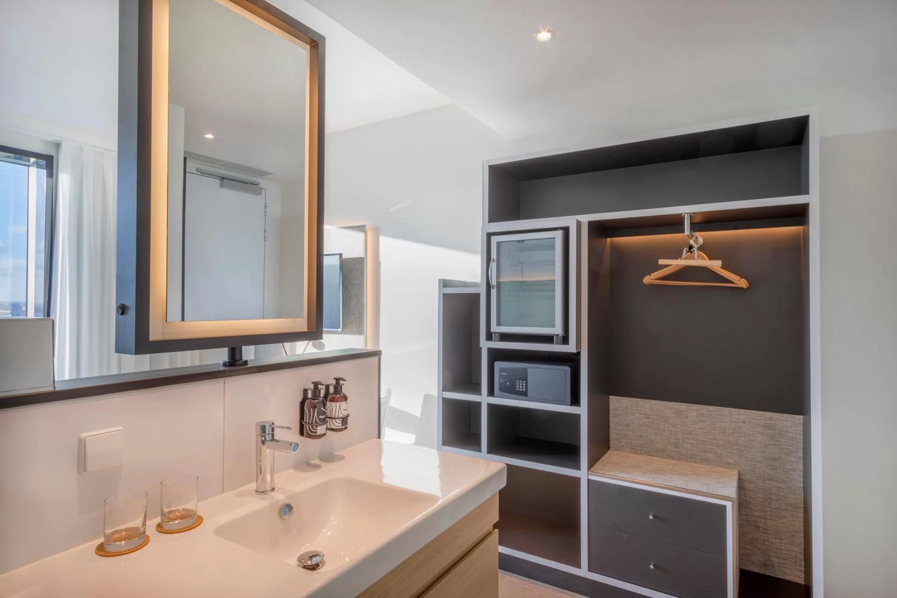 Bathroom in INNSiDE by Meliá Amsterdam