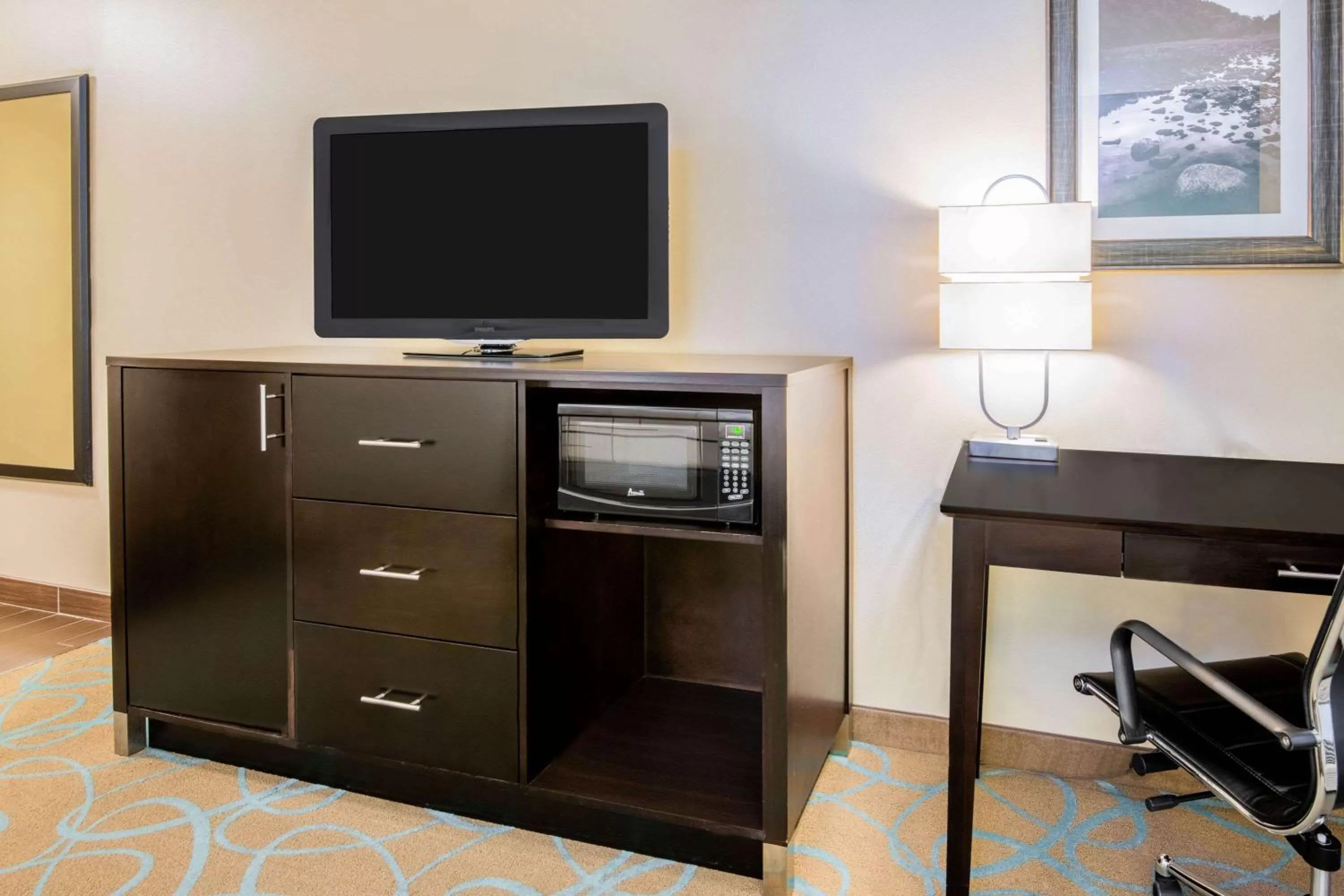 Photo of the whole room in La Quinta by Wyndham Clinton Historic Route 66