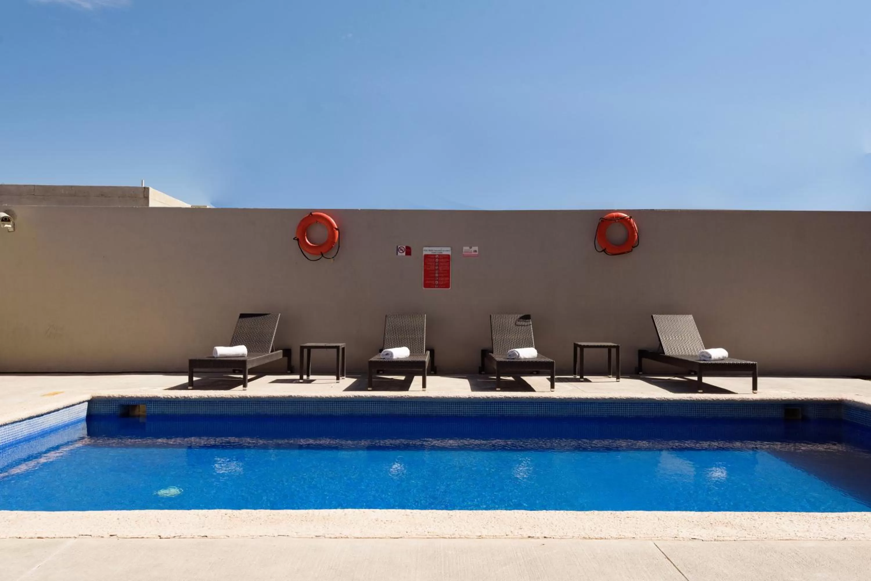 Pool view in Extended Suites Ciudad Juarez Consulado