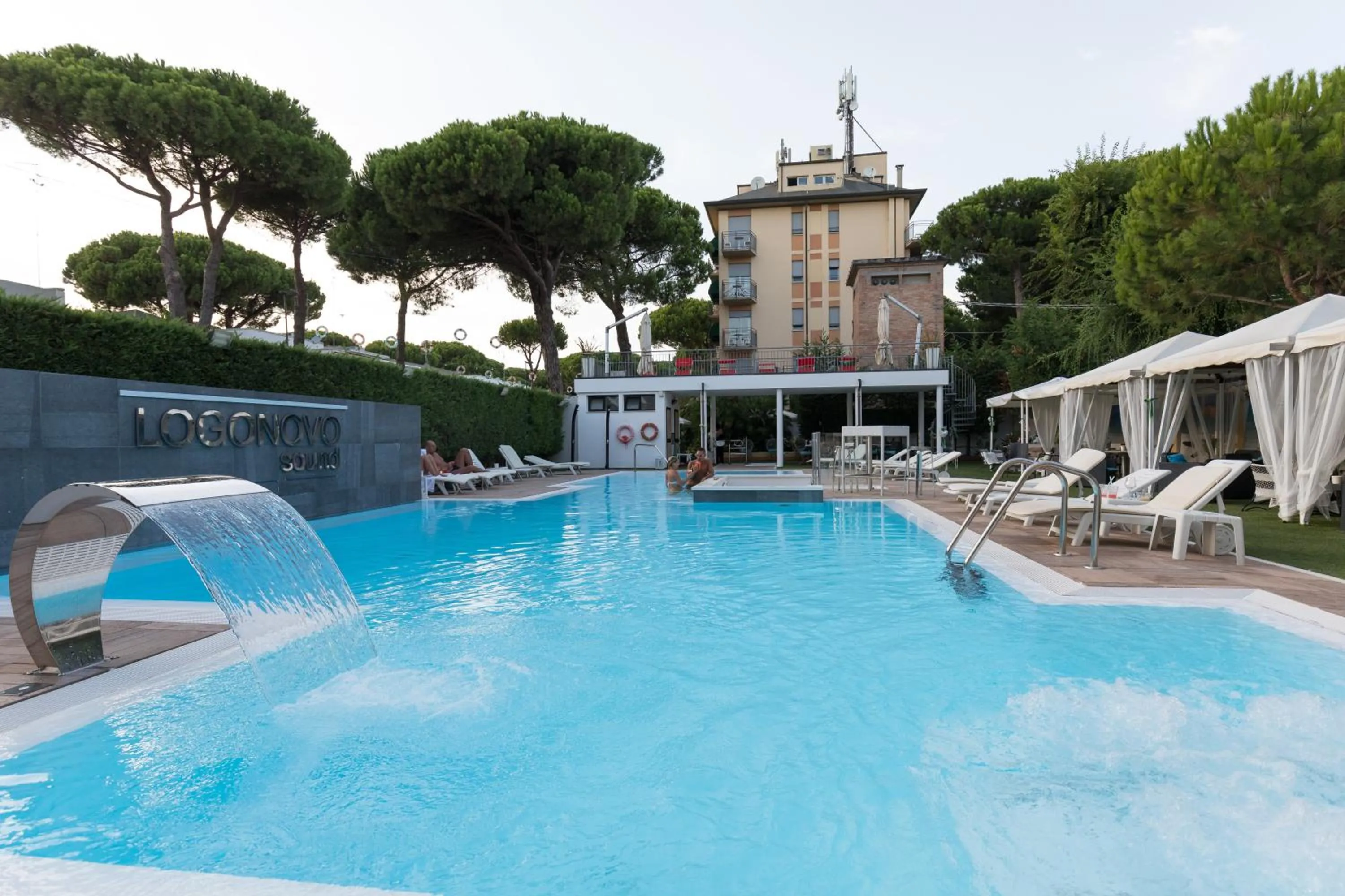 Swimming pool in Hotel Logonovo
