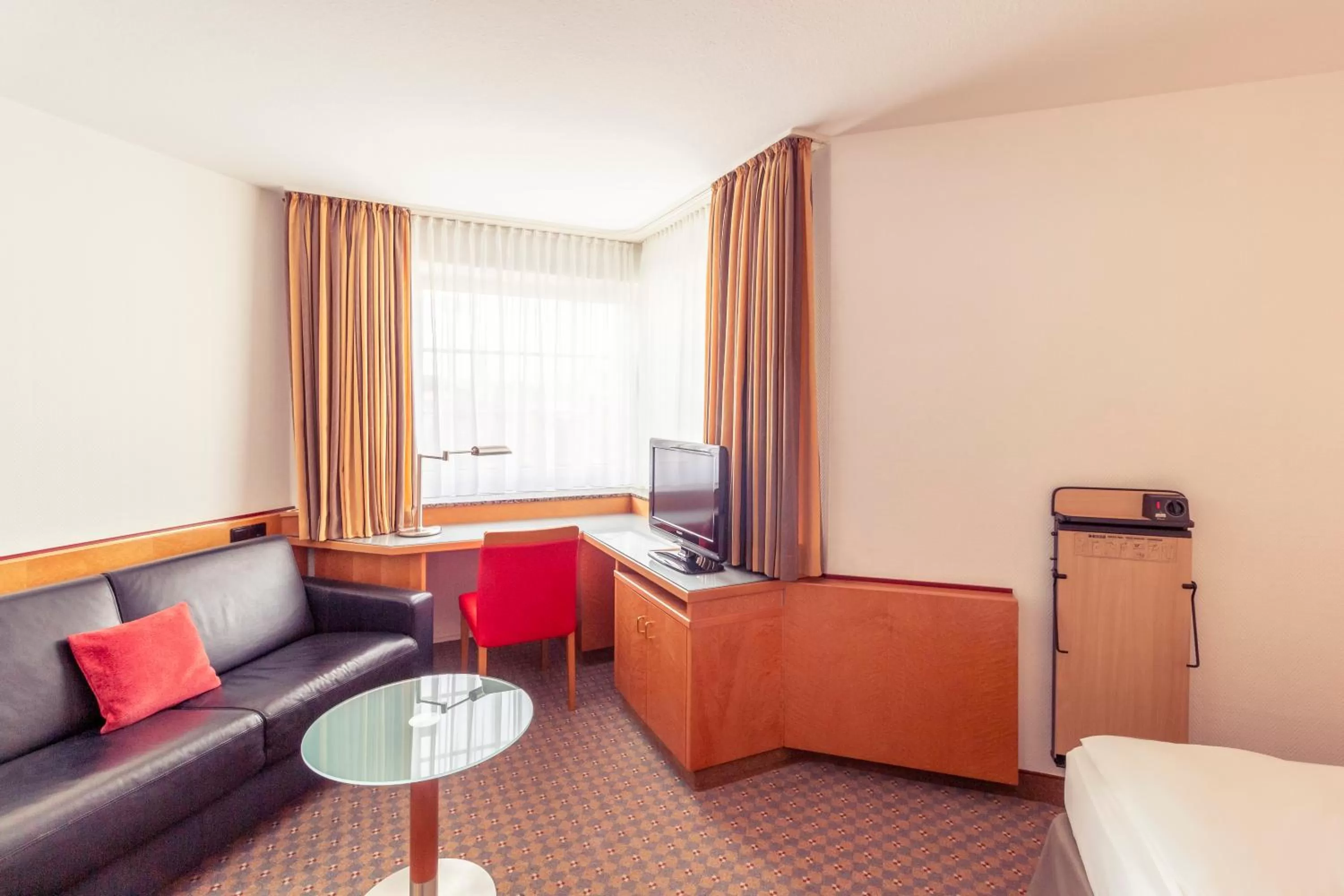 Photo of the whole room in Mercure Hotel Köln City Friesenstraße