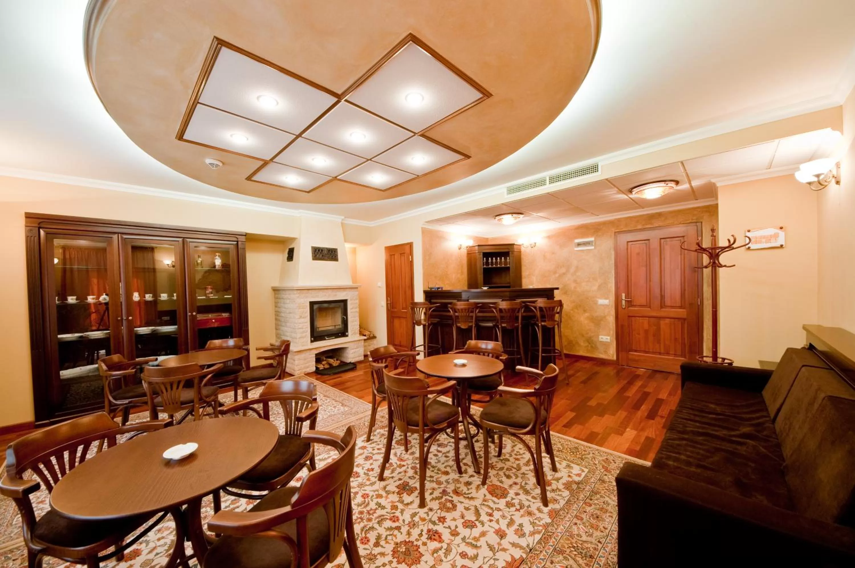 Lounge or bar in Nimród Bioszálloda és Bioétterem