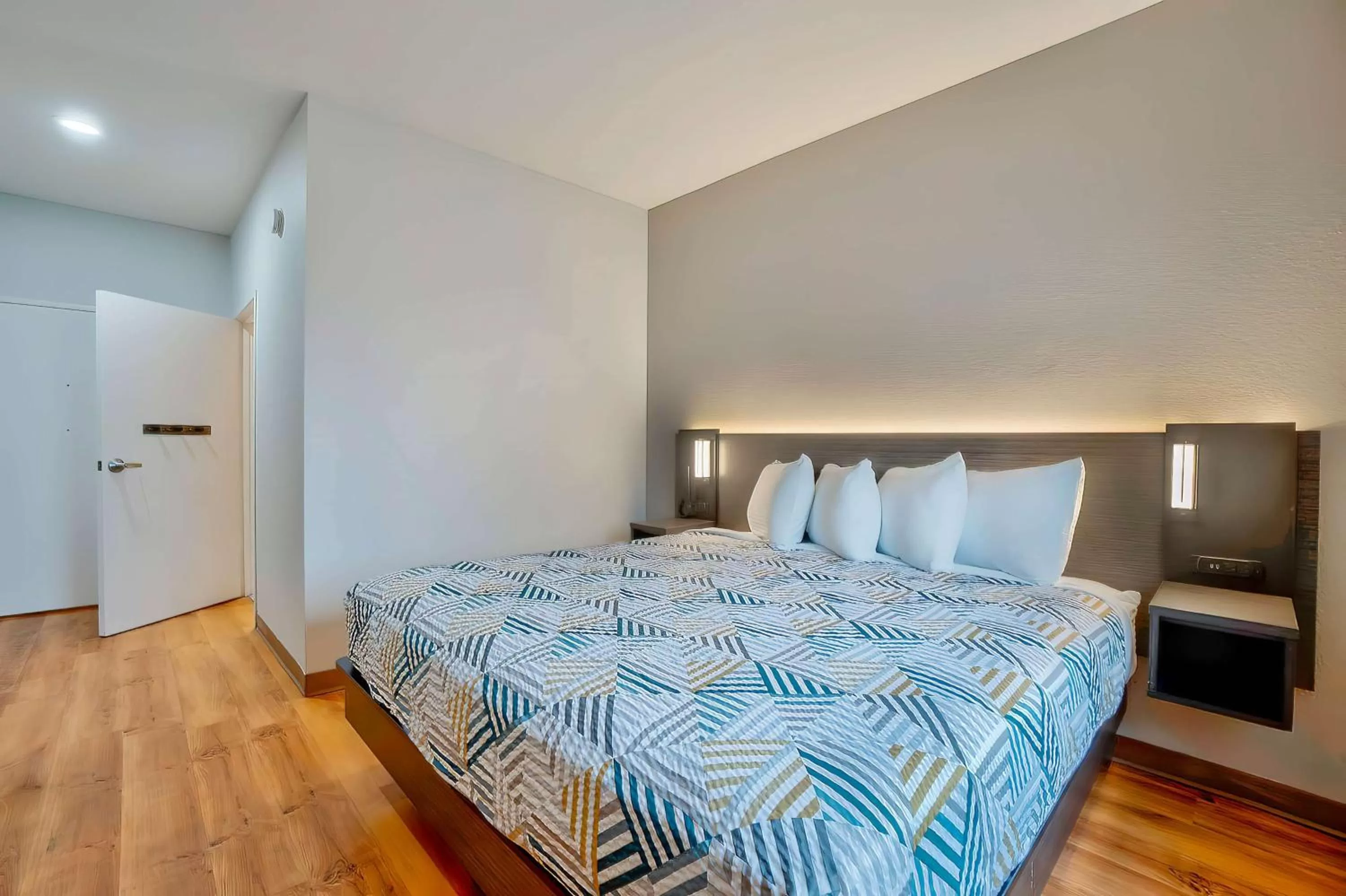 Bedroom, Bed in Motel 6-Denison, TX