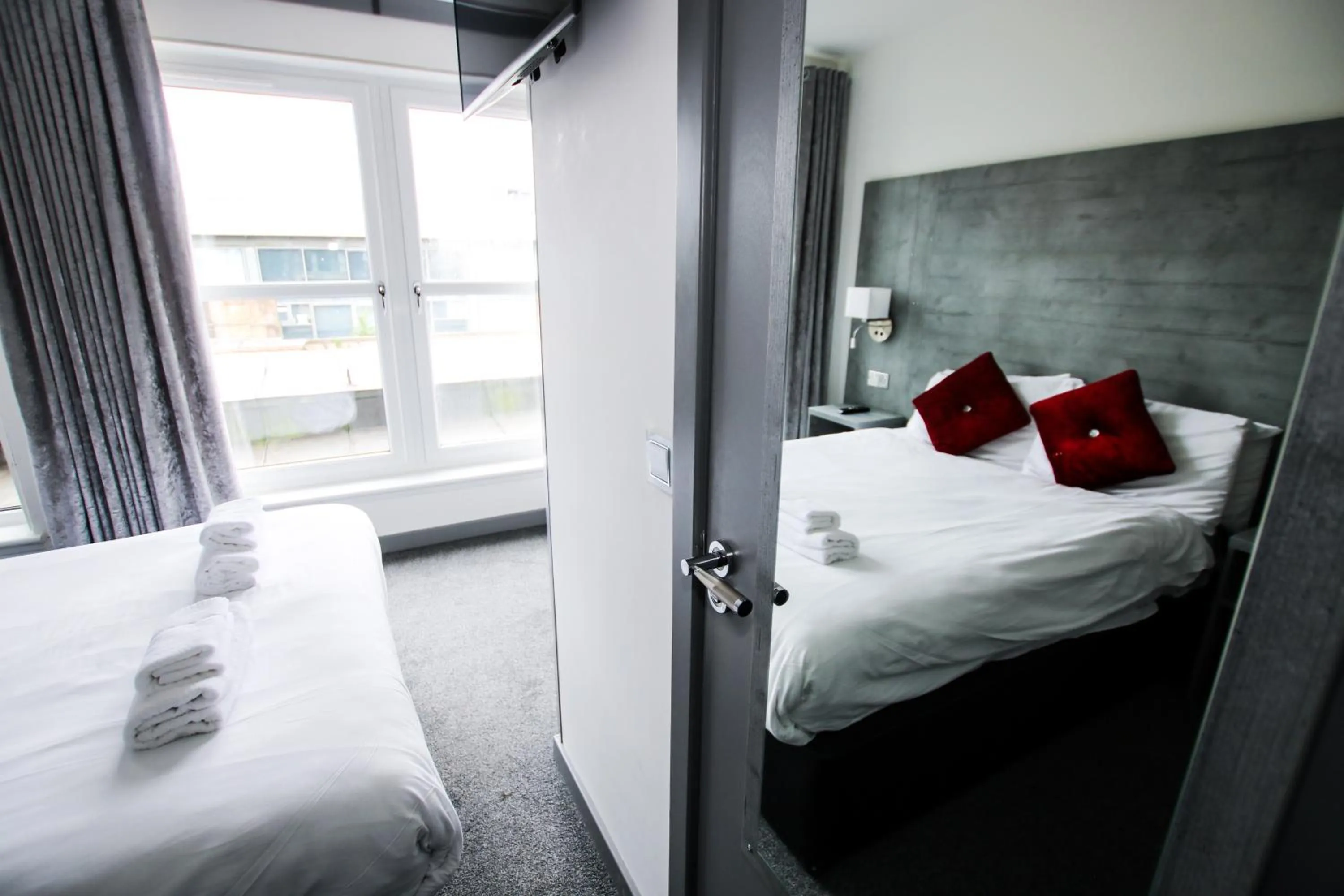 Bed in Brunswick Merchant City Hotel