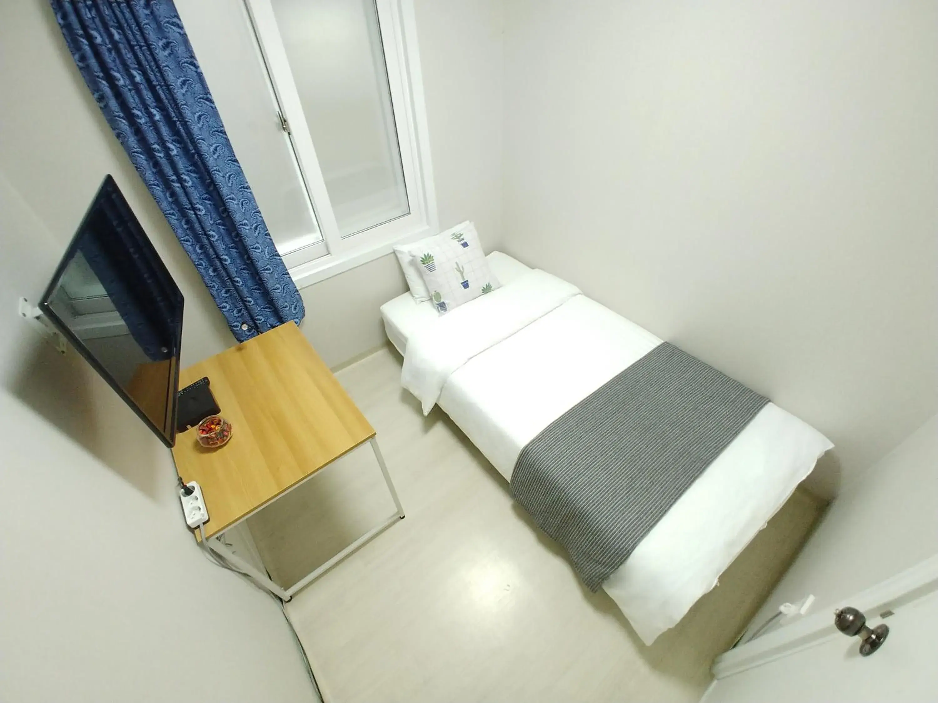Single Room with Shared Bathroom in Hause Itaewon Single Room with Shared Bathroom in Hause Itaewon