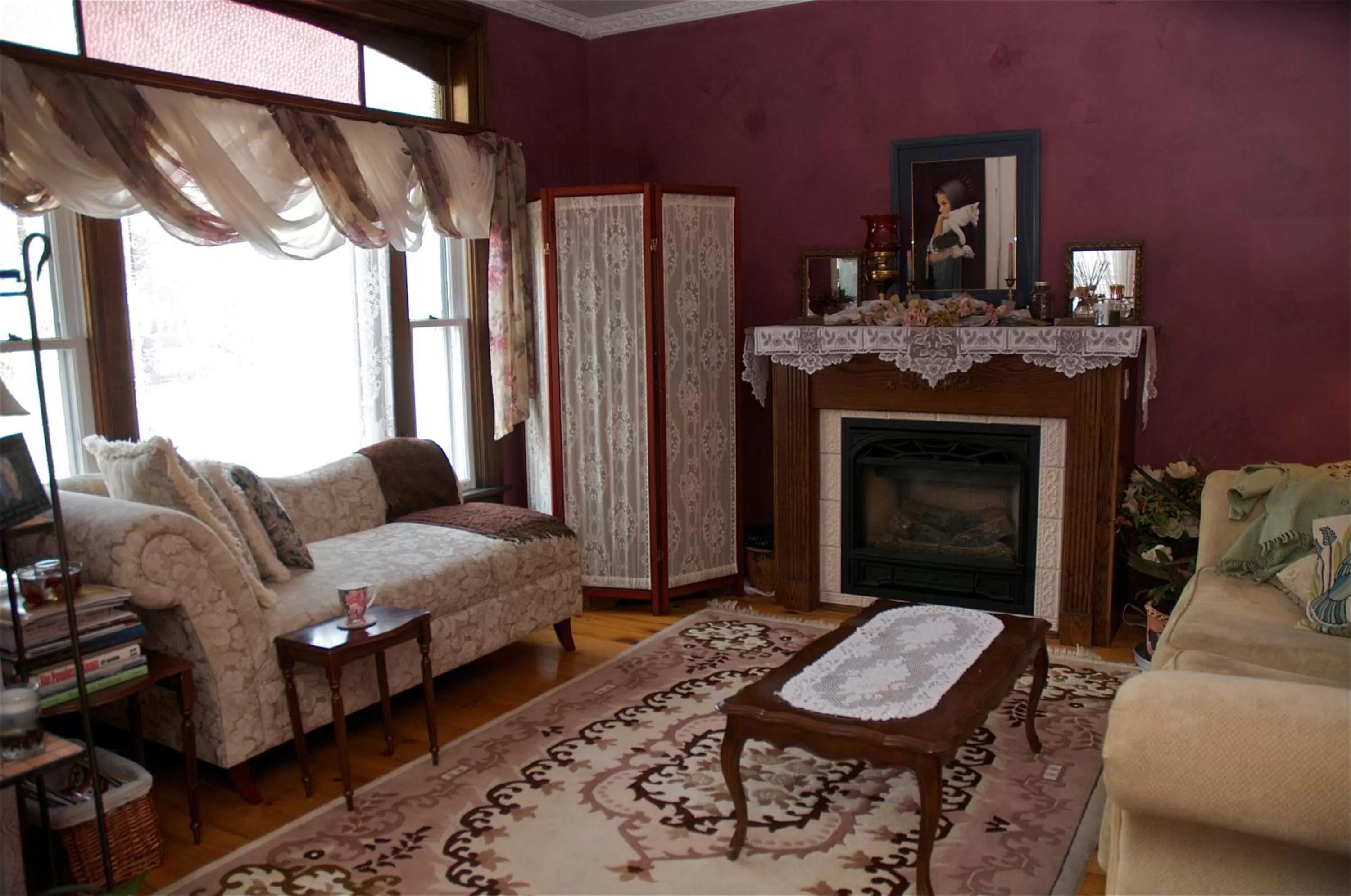 Living room in Bondy House Bed & Breakfast
