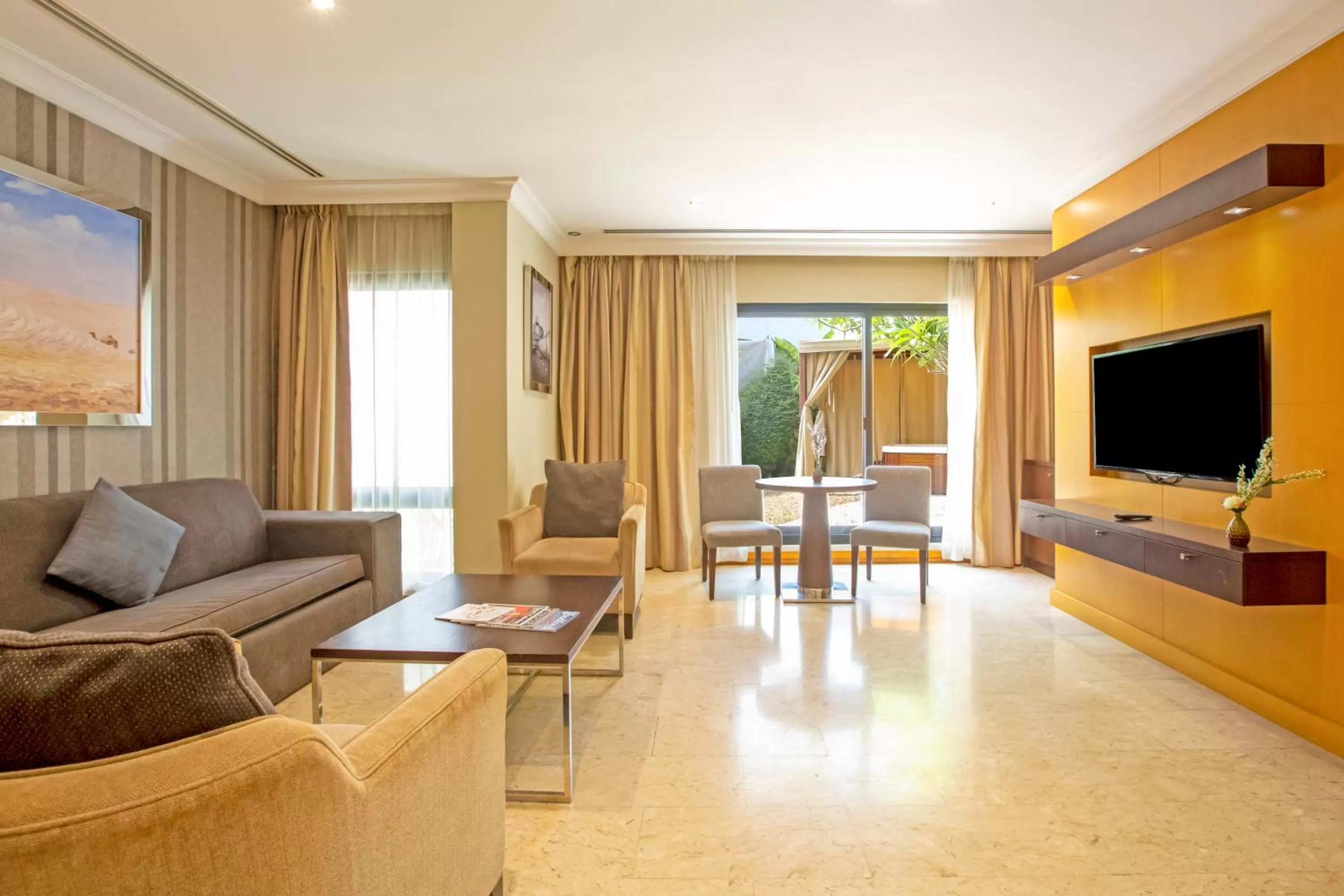 Living room in Dubai Marine Beach Resort & Spa