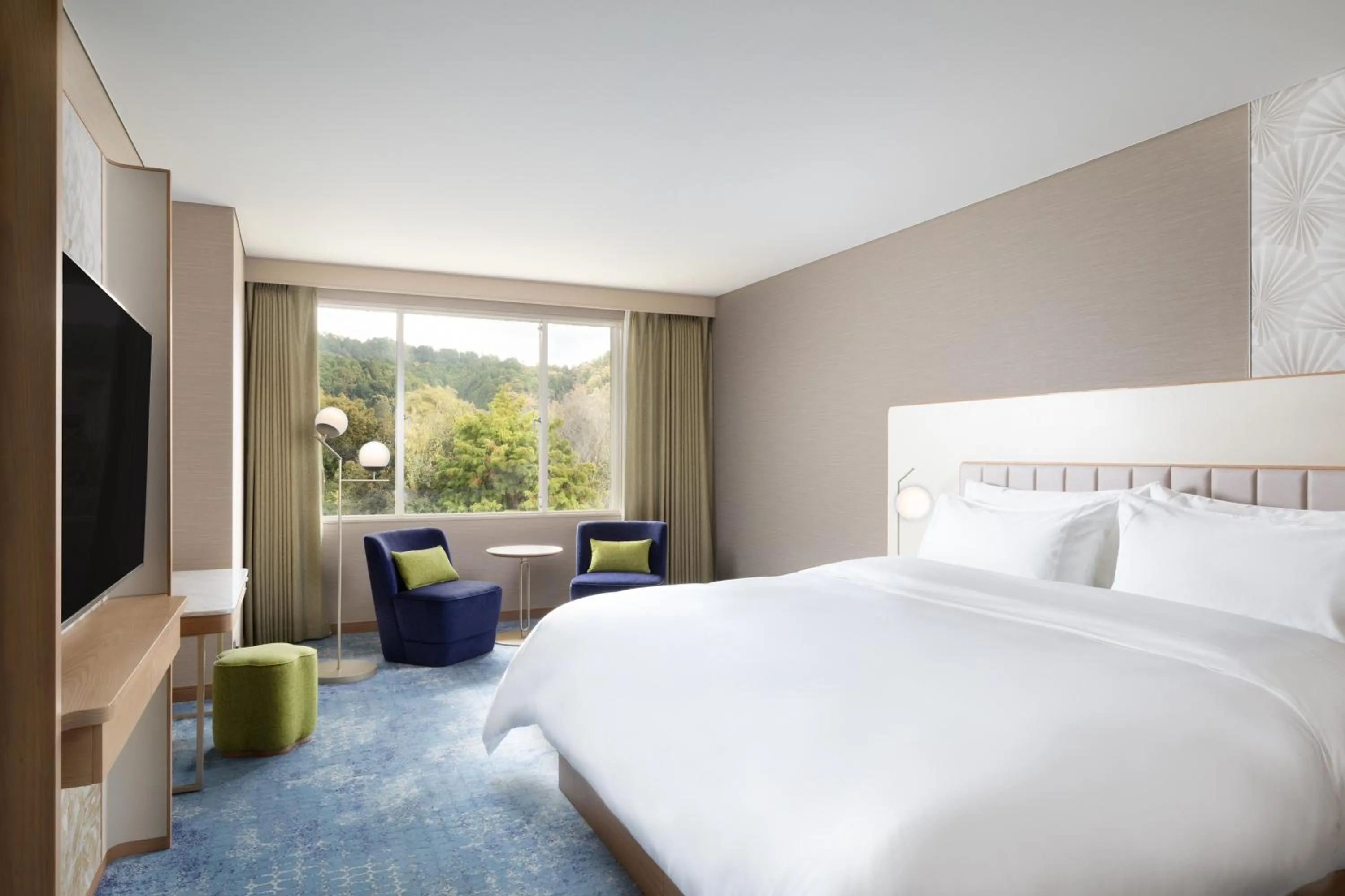 Photo of the whole room, Bed in The Westin Miyako Kyoto