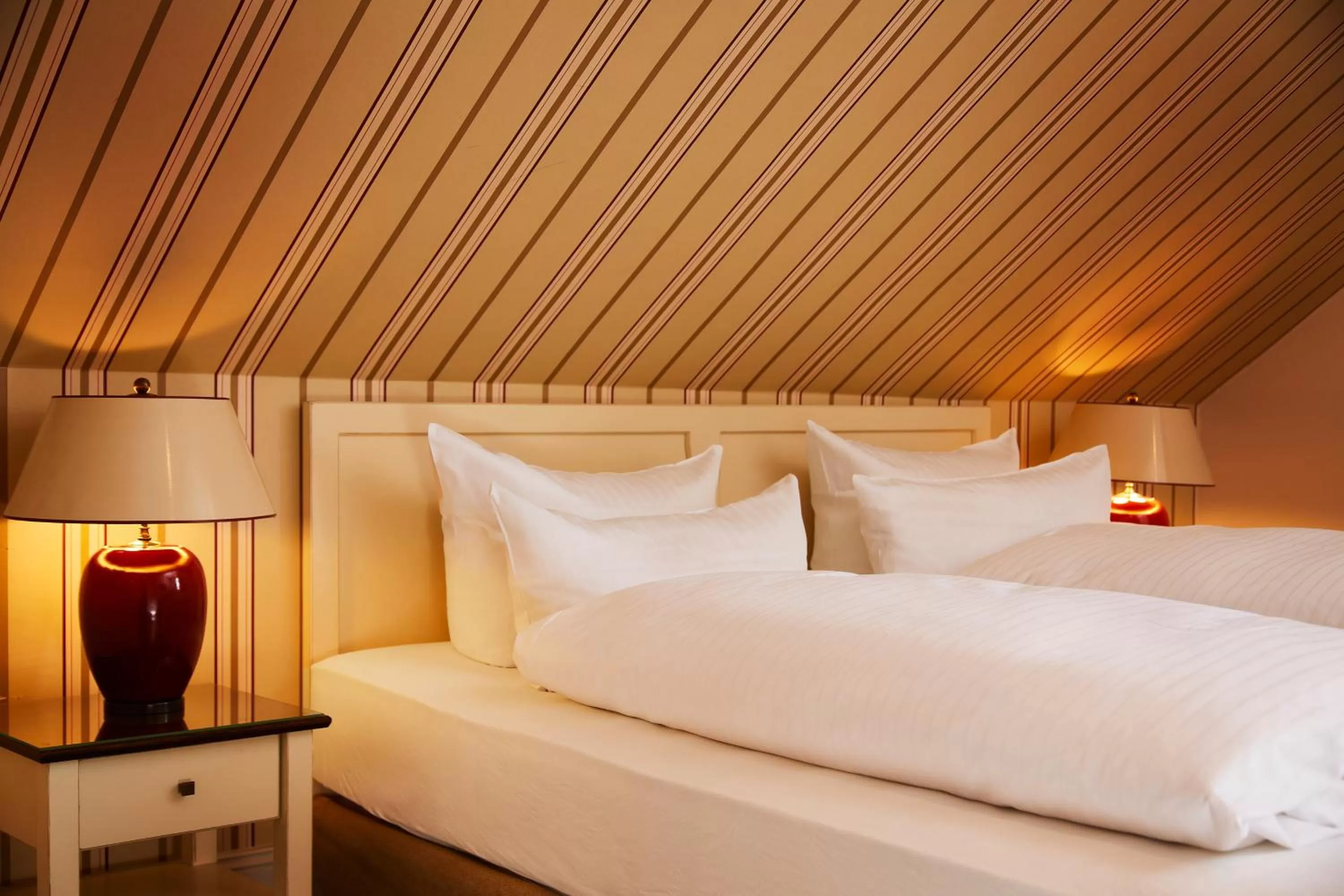 Bed in Fuchsbau Romantik Hotel & SPA Restaurant & FOX Bar