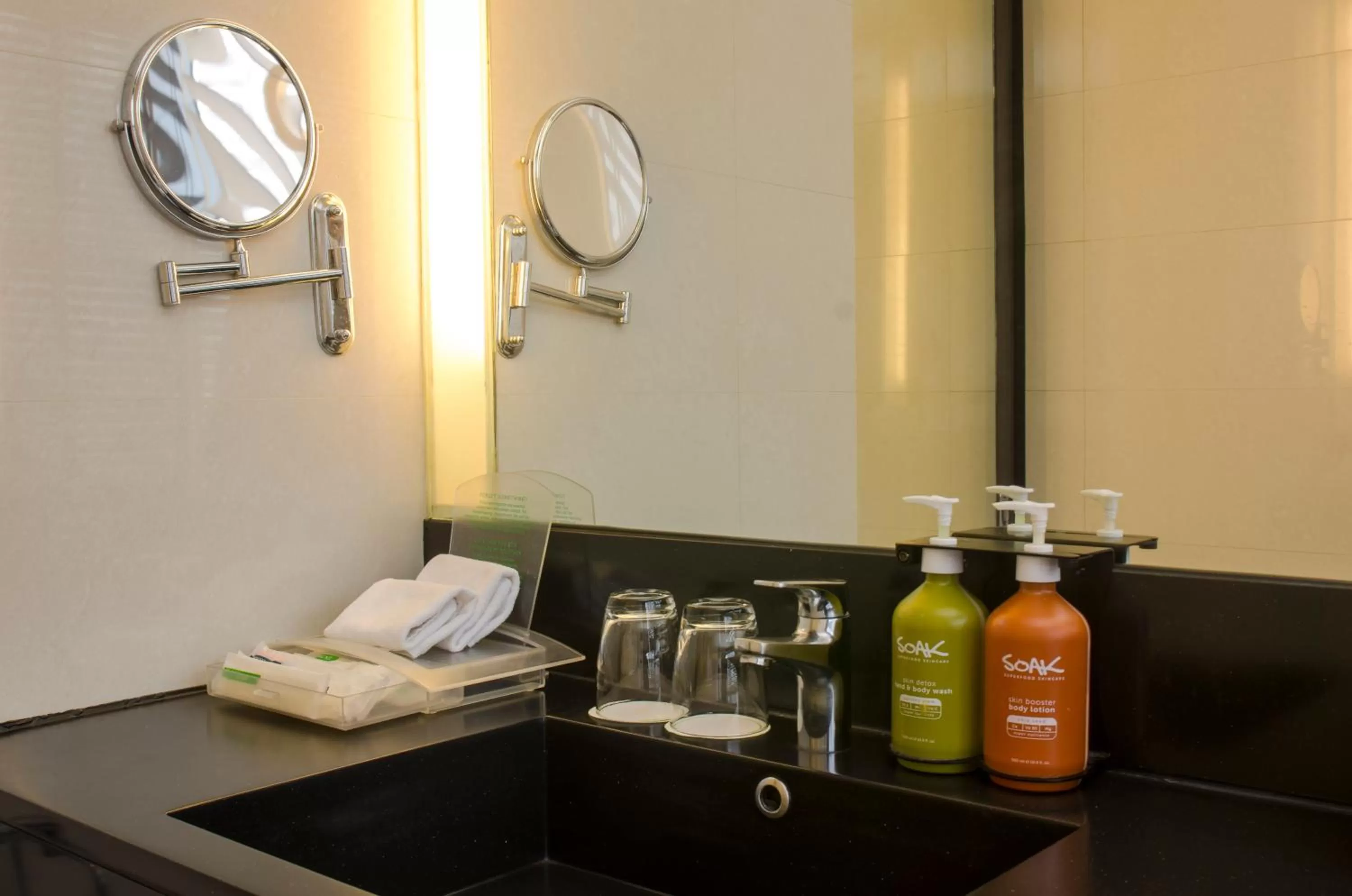 Bathroom in Holiday Inn Bangkok Sukhumvit by IHG