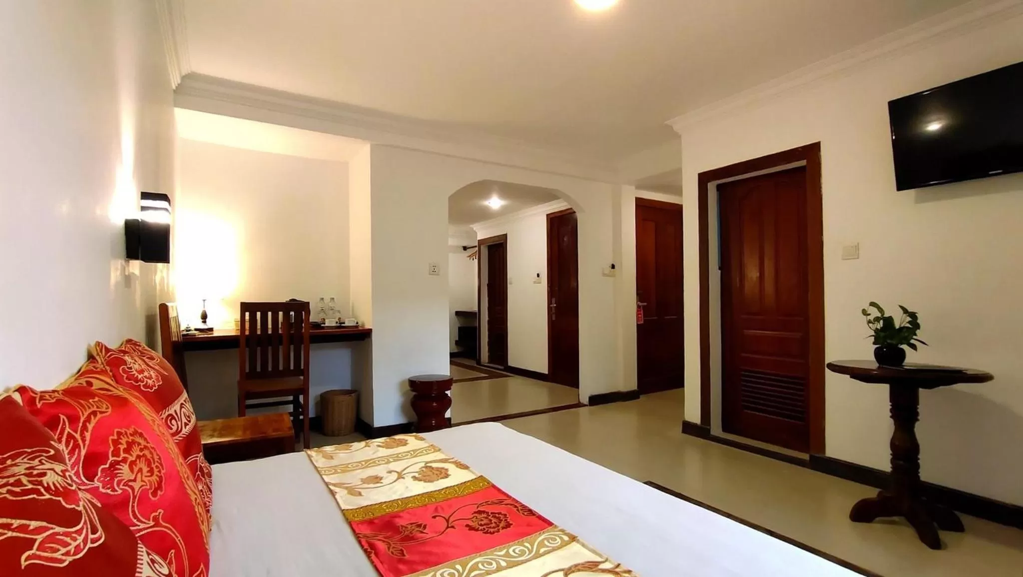 Living room, Bed in La Villa du Bonheur