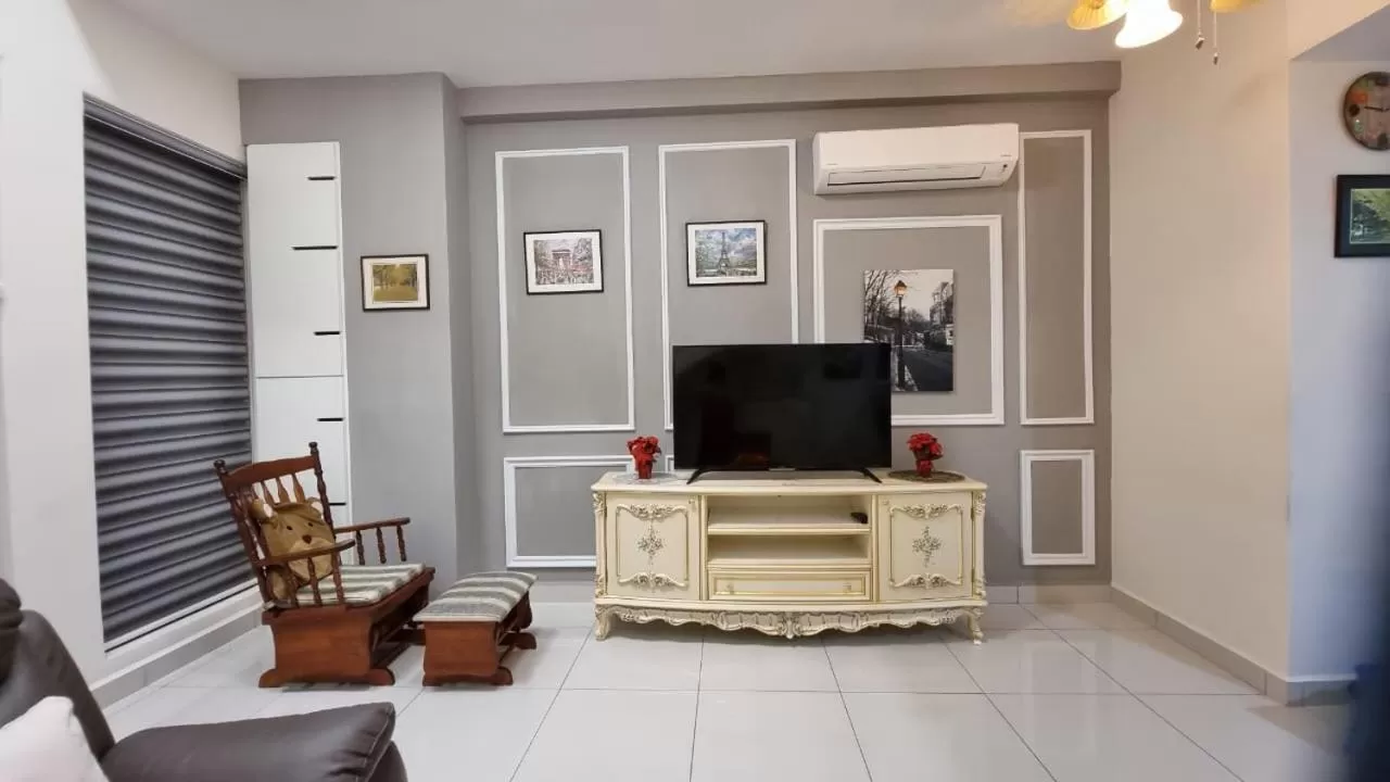 TV and multimedia in Arte Mont Kiara Hotel Suite