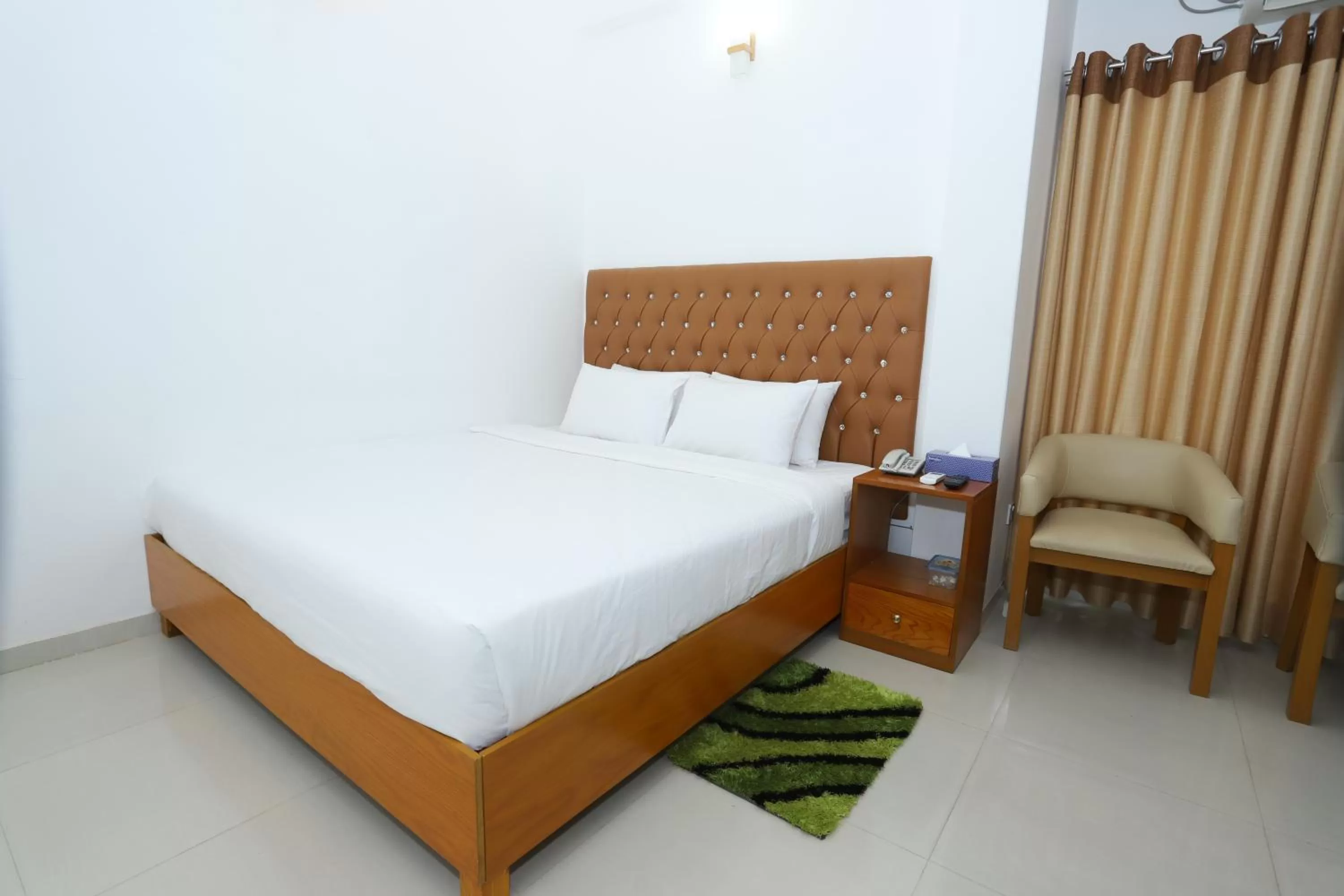 Breakfast, Bed in Hotel Blue Castle