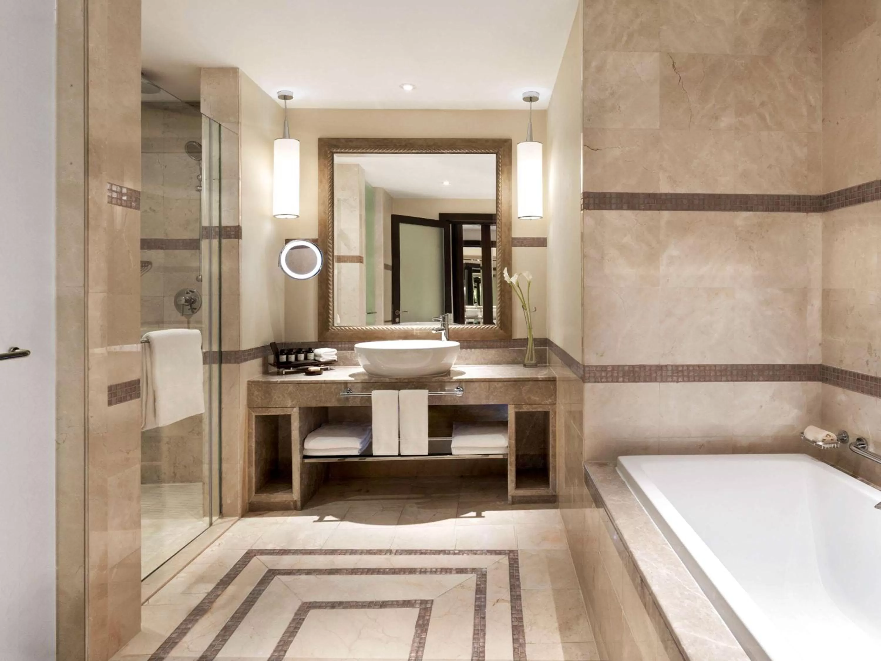 Toilet, Bed in Fairmont The Palm