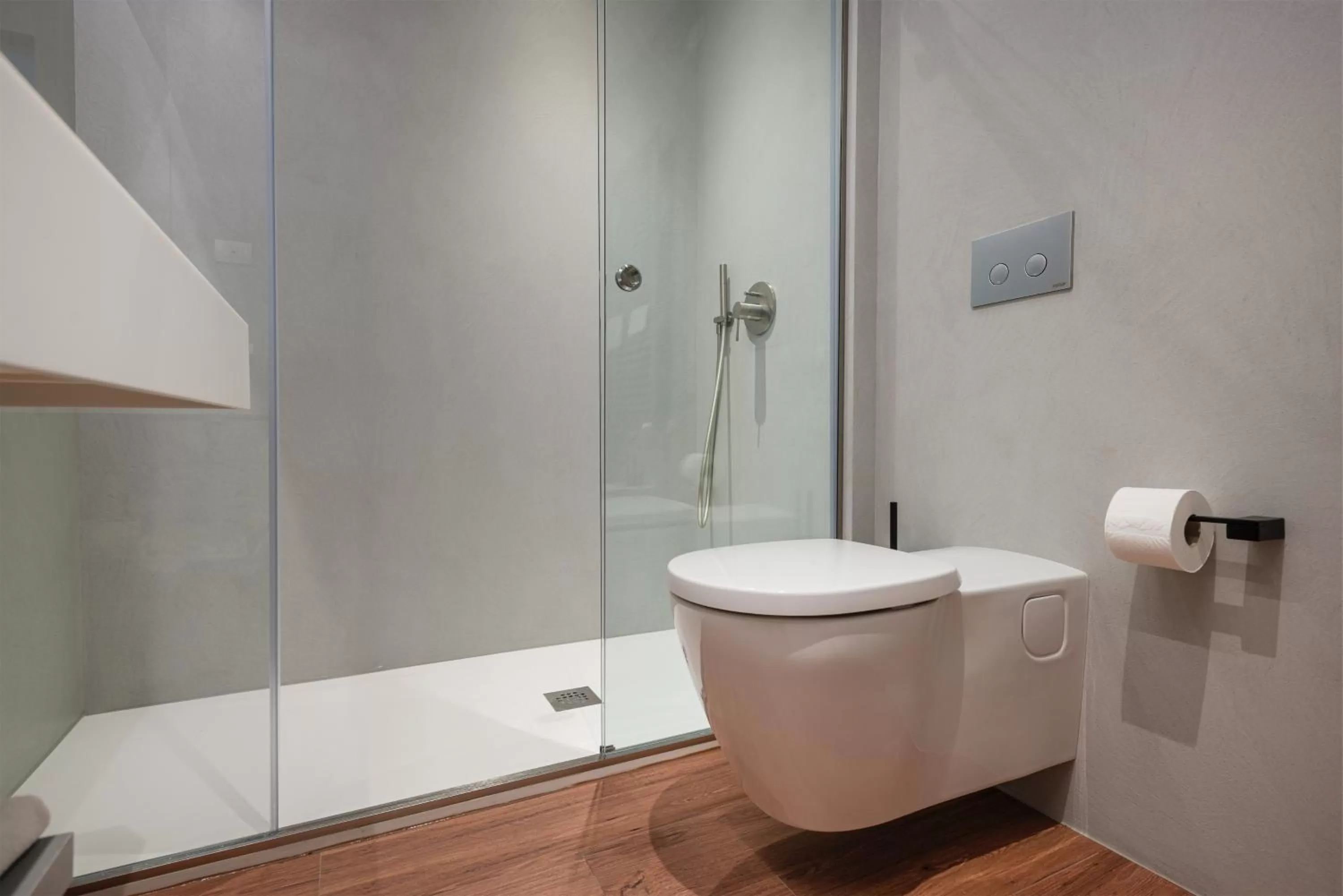 Toilet in HOODY ACTIVE & HAPPINESS HOTEL