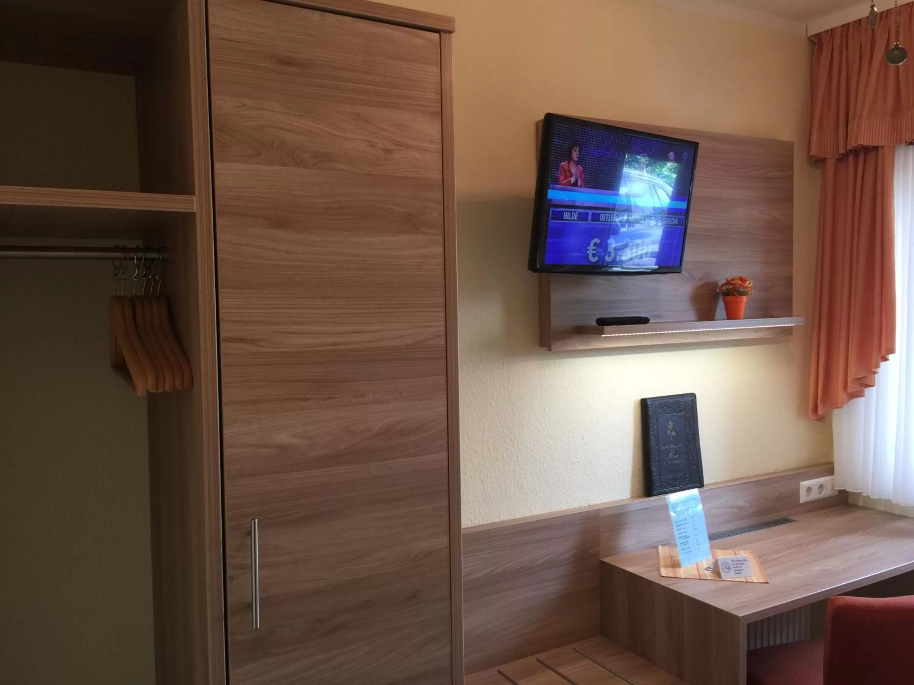 Decorative detail in Hotel Rose Heidelberg inklusive Frühstück, Saunanutzung und Parkplätze nach Verfügbarkeit