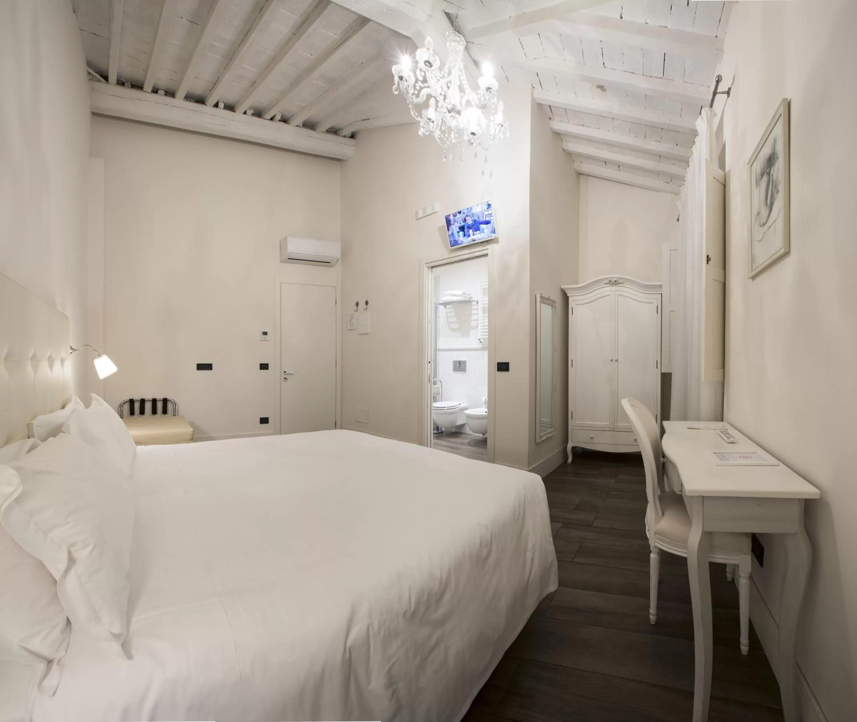 Bed in Tornabuoni View