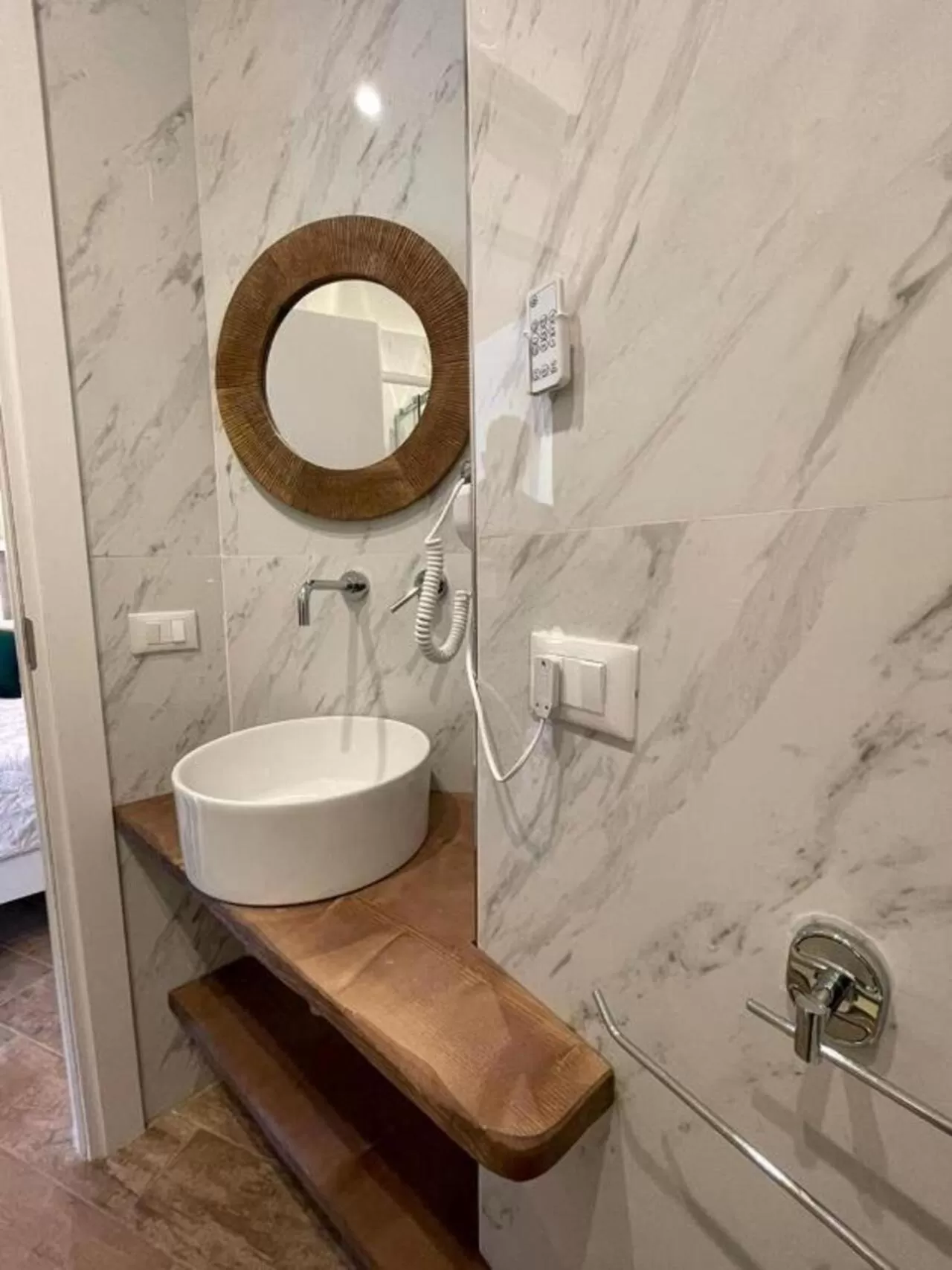 Shower in Granoro Gragnano B&B