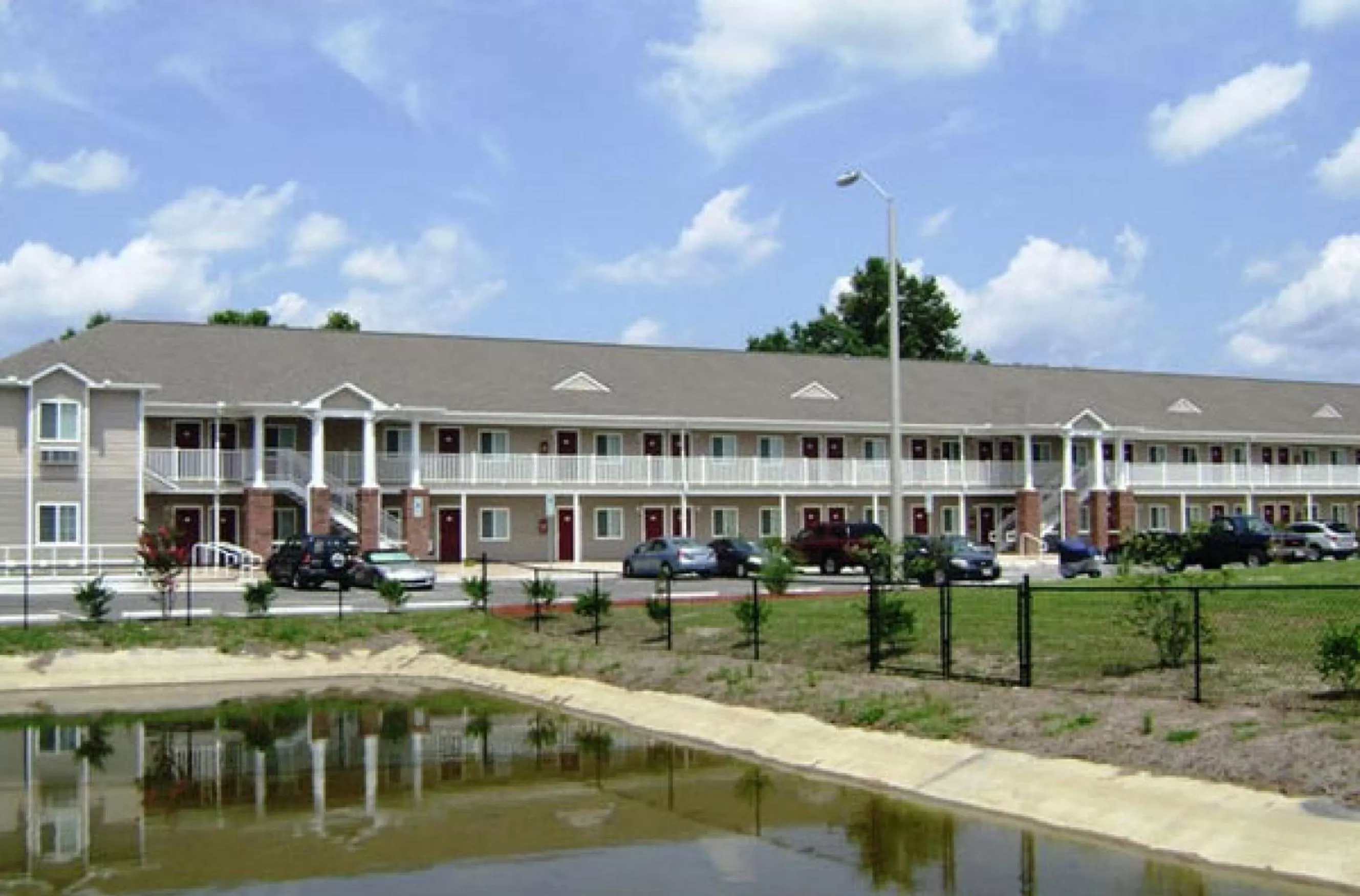 Facade/entrance in Affordable Suites Jacksonville