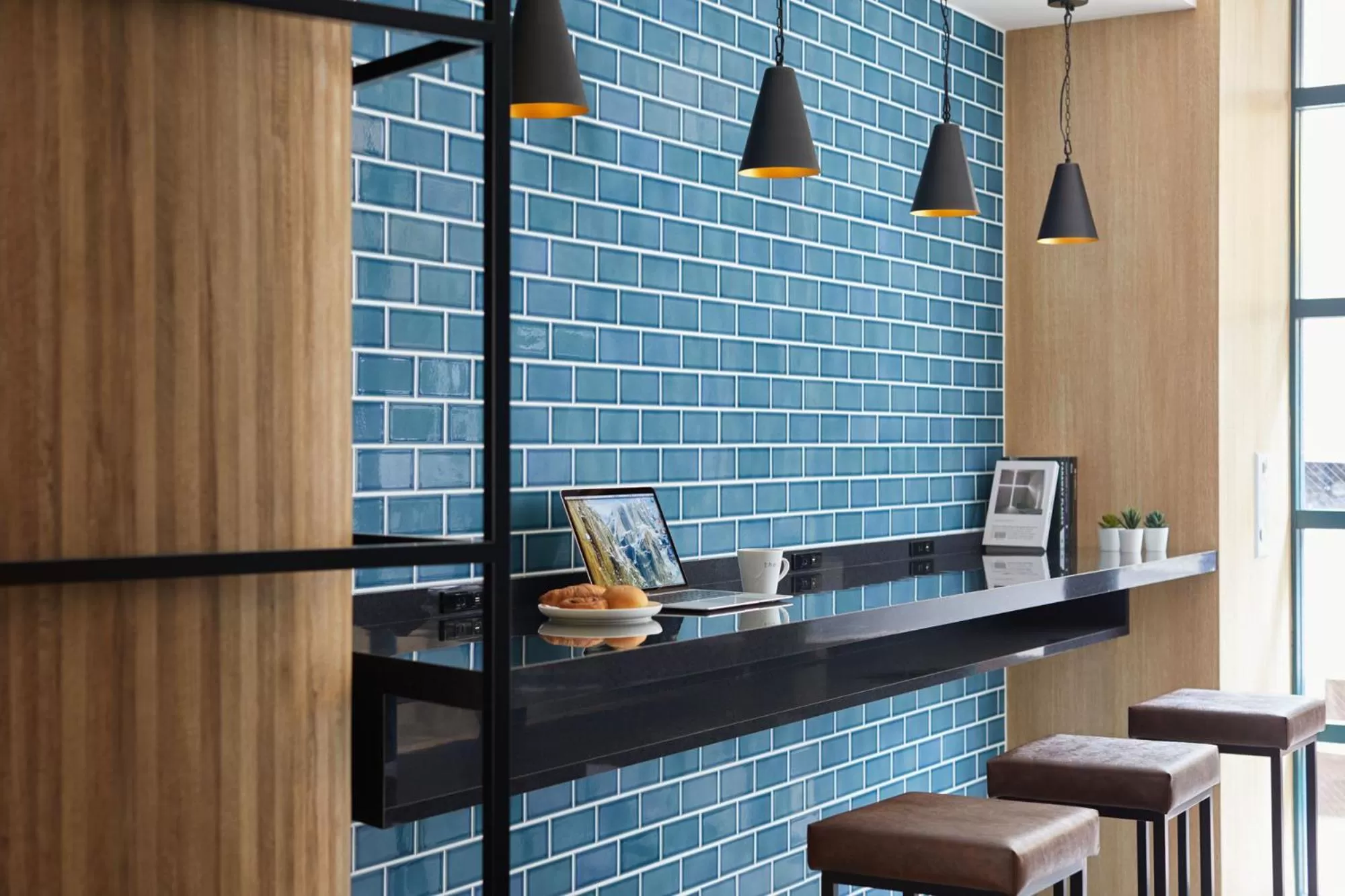 Lounge or bar in the b ochanomizu