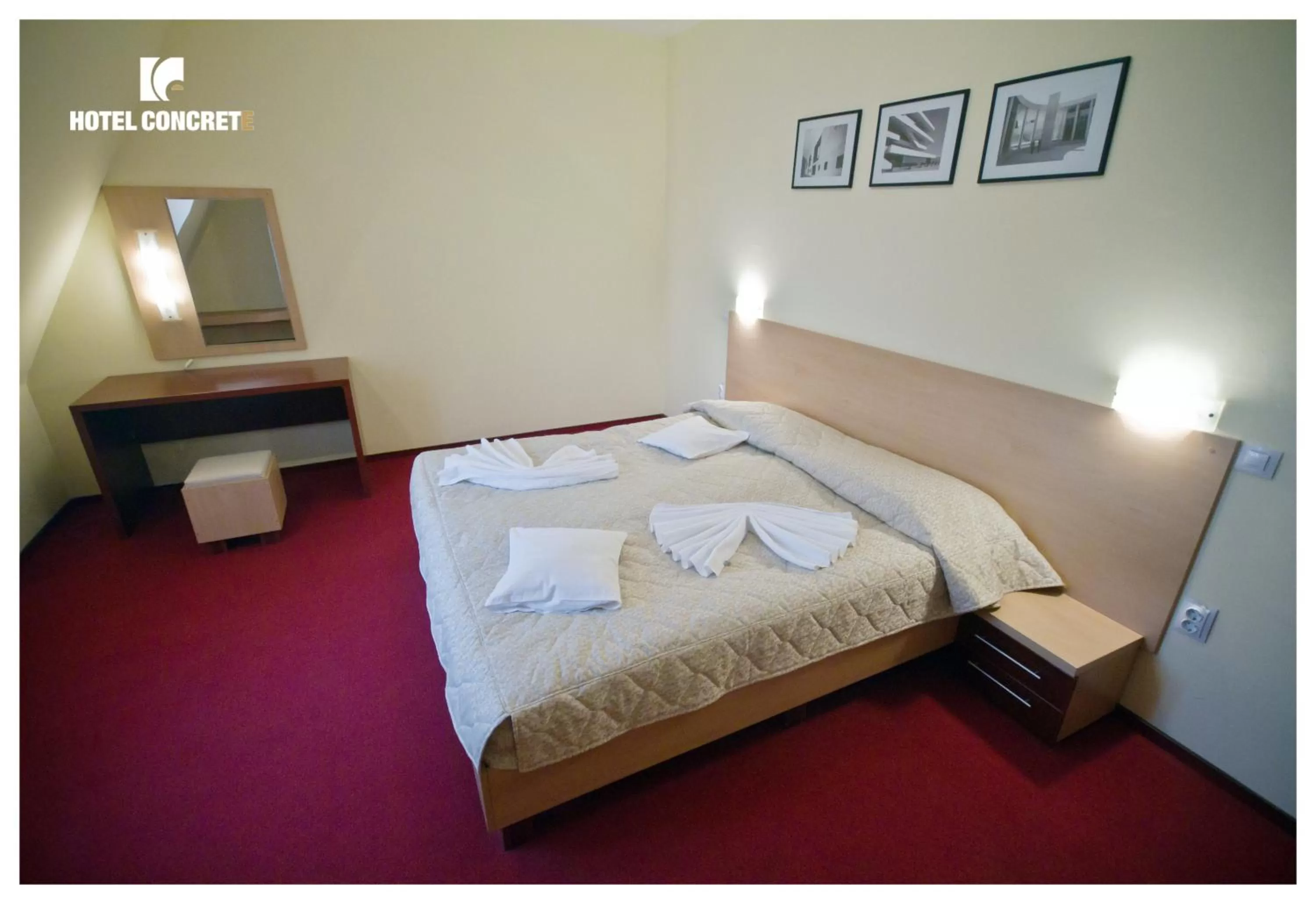 Photo of the whole room, Bed in Hotel Concrete