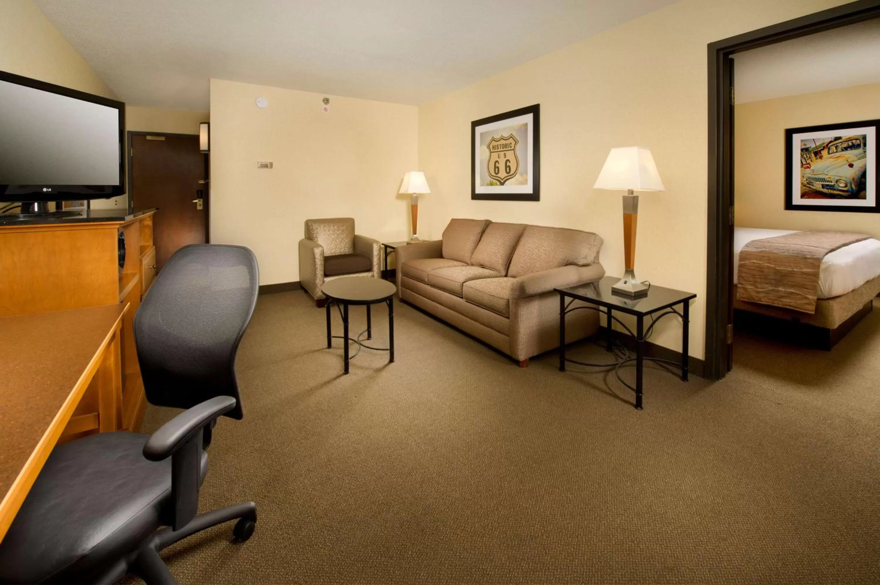 Superior King Suite in Drury Inn & Suites Springfield
