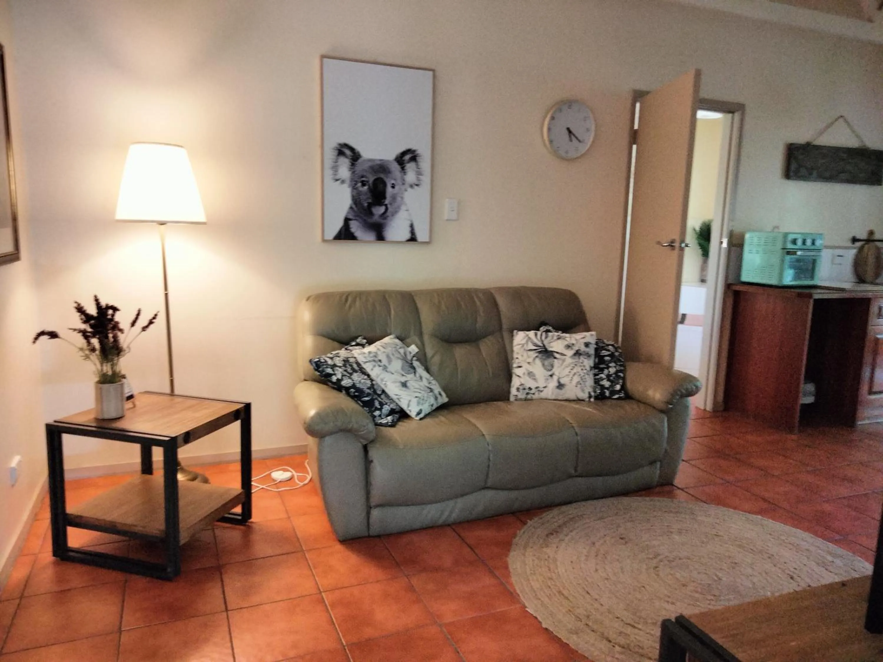 Superior Chalet with Spa Bath in Kalimna Woods Cottages