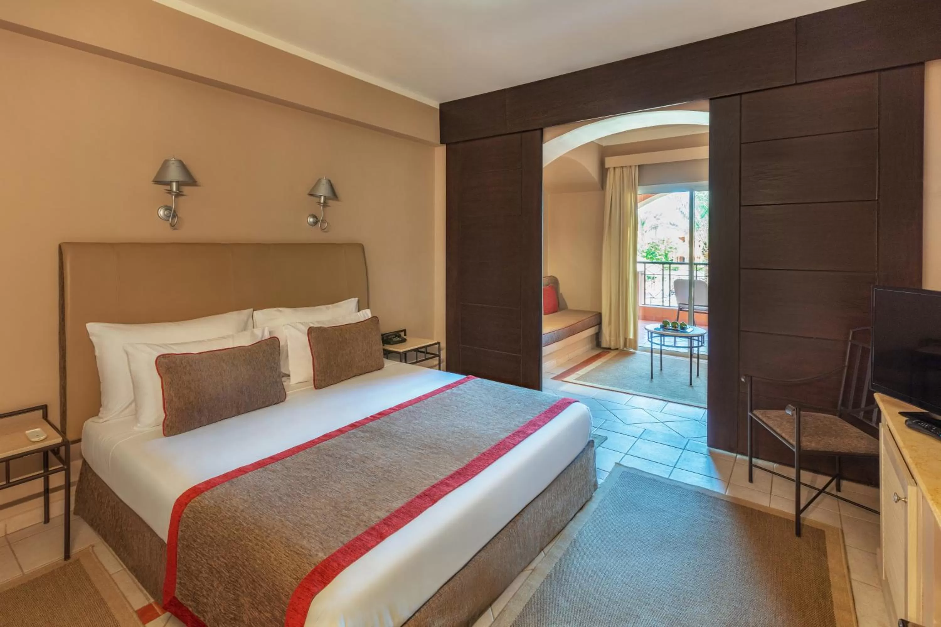 Deluxe Family Queen, Pool View in Jaz Makadi Oasis Resort