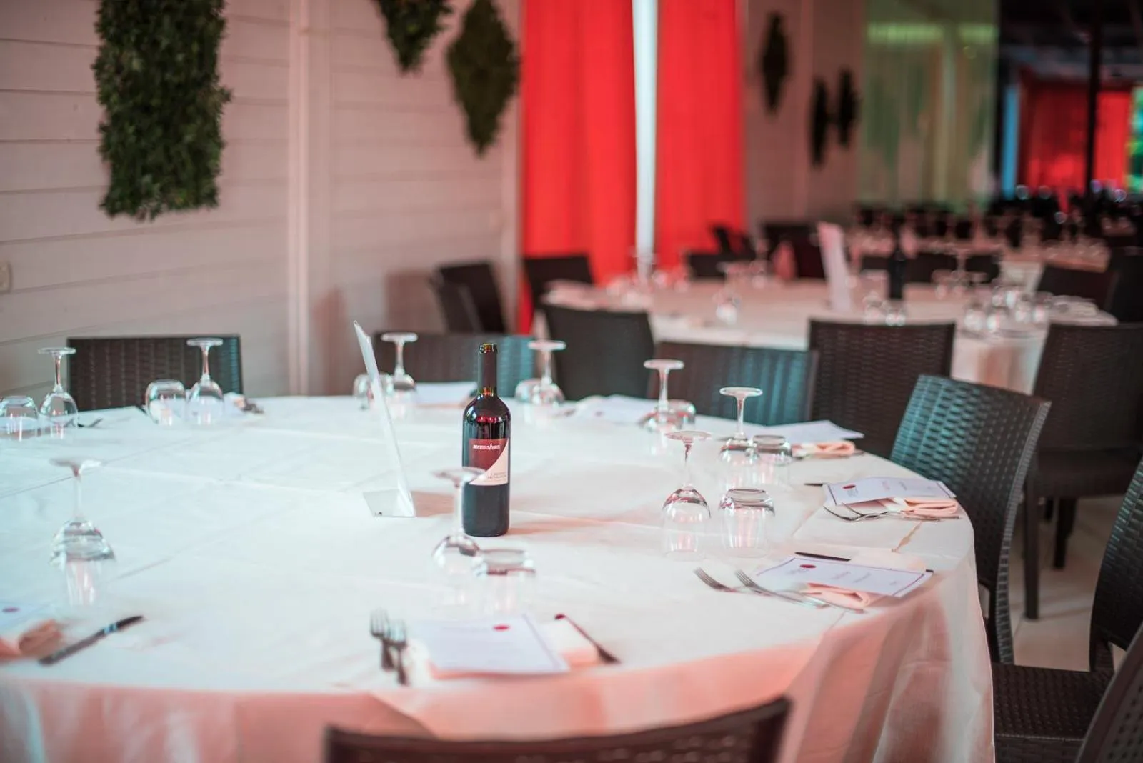 Restaurant/places to eat in Hotel Viest