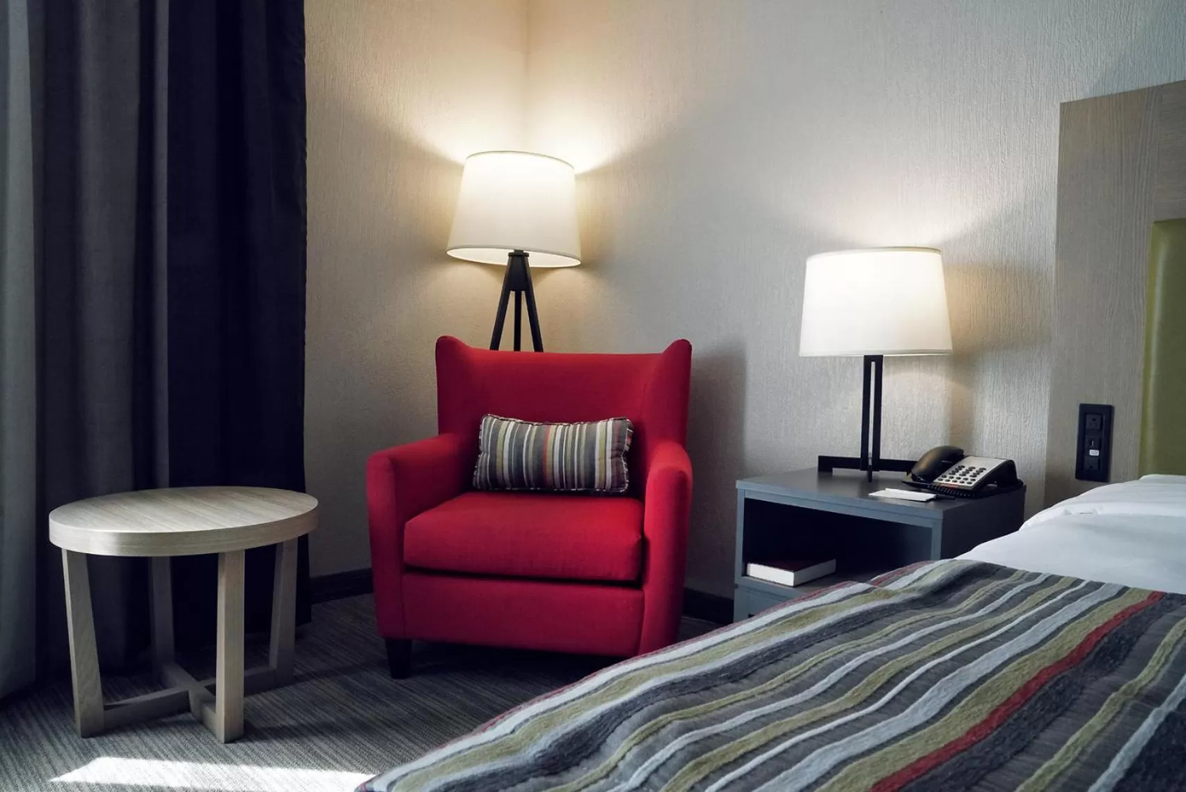 Bedroom, Seating Area in Country Inn & Suites by Radisson, Grand Prairie-DFW-Arlington, TX