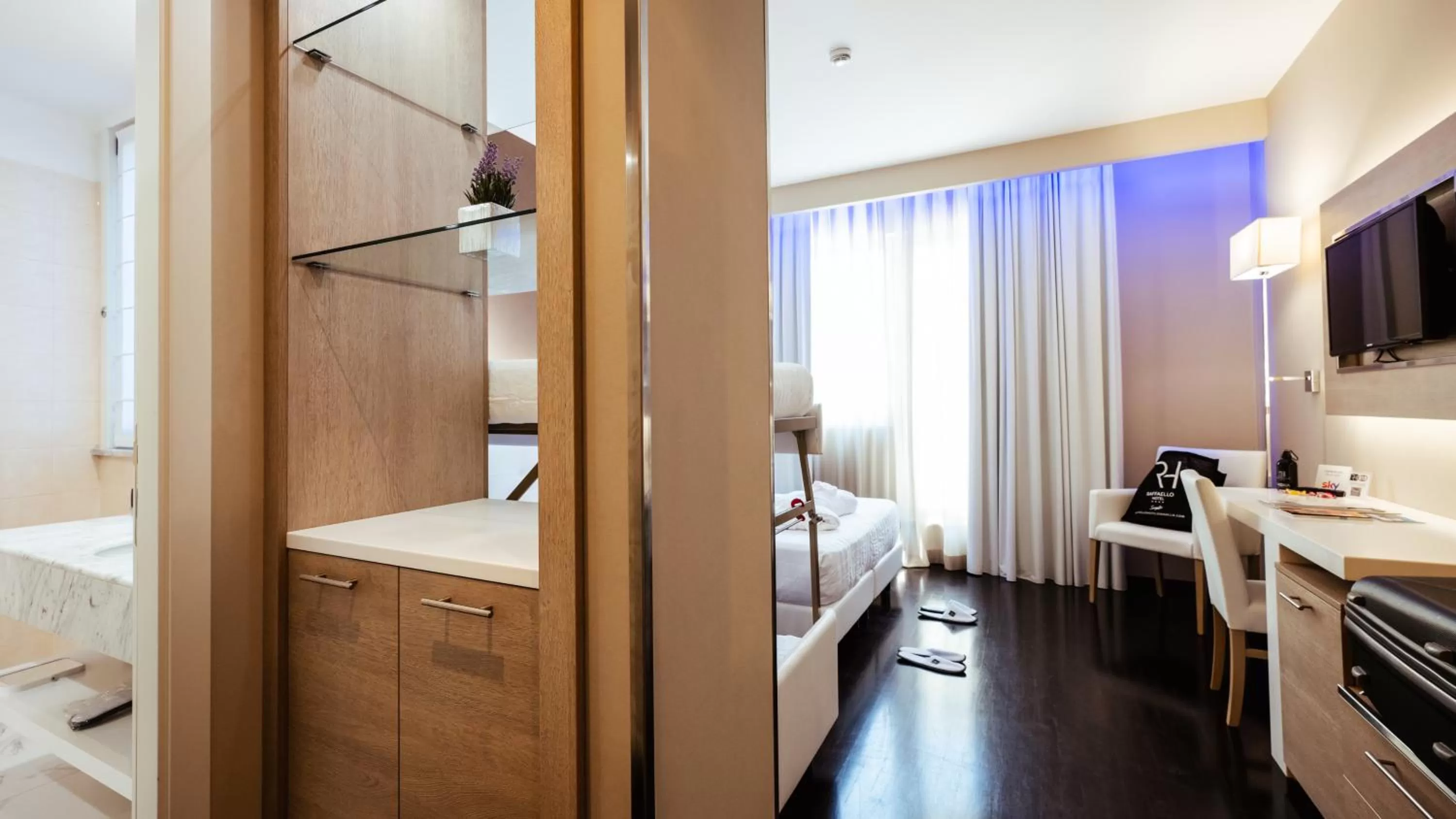 Bedroom in Raffaello Hotel & Mooka Restaurant