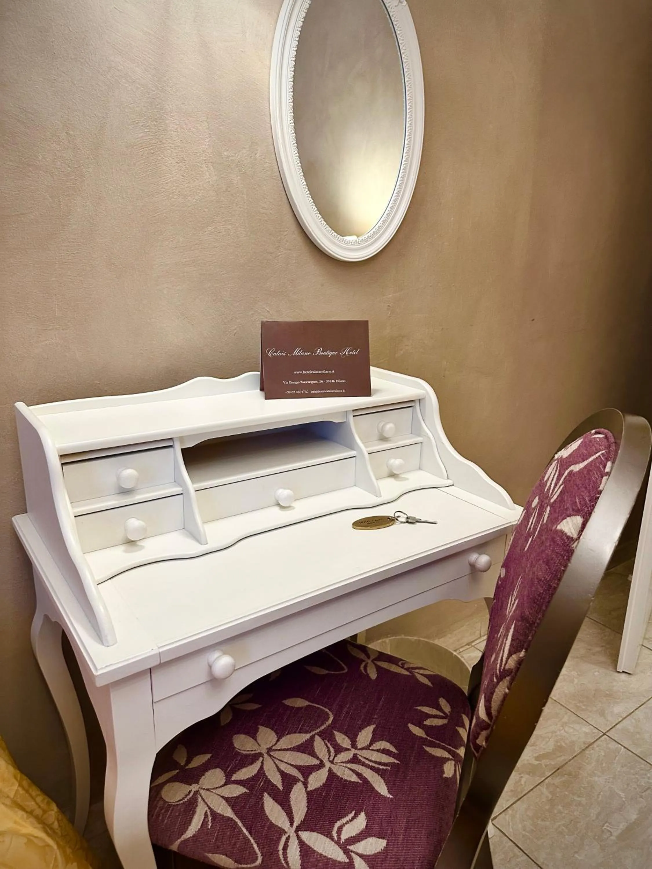 Bedroom in Boutique Hotel Calais Milano