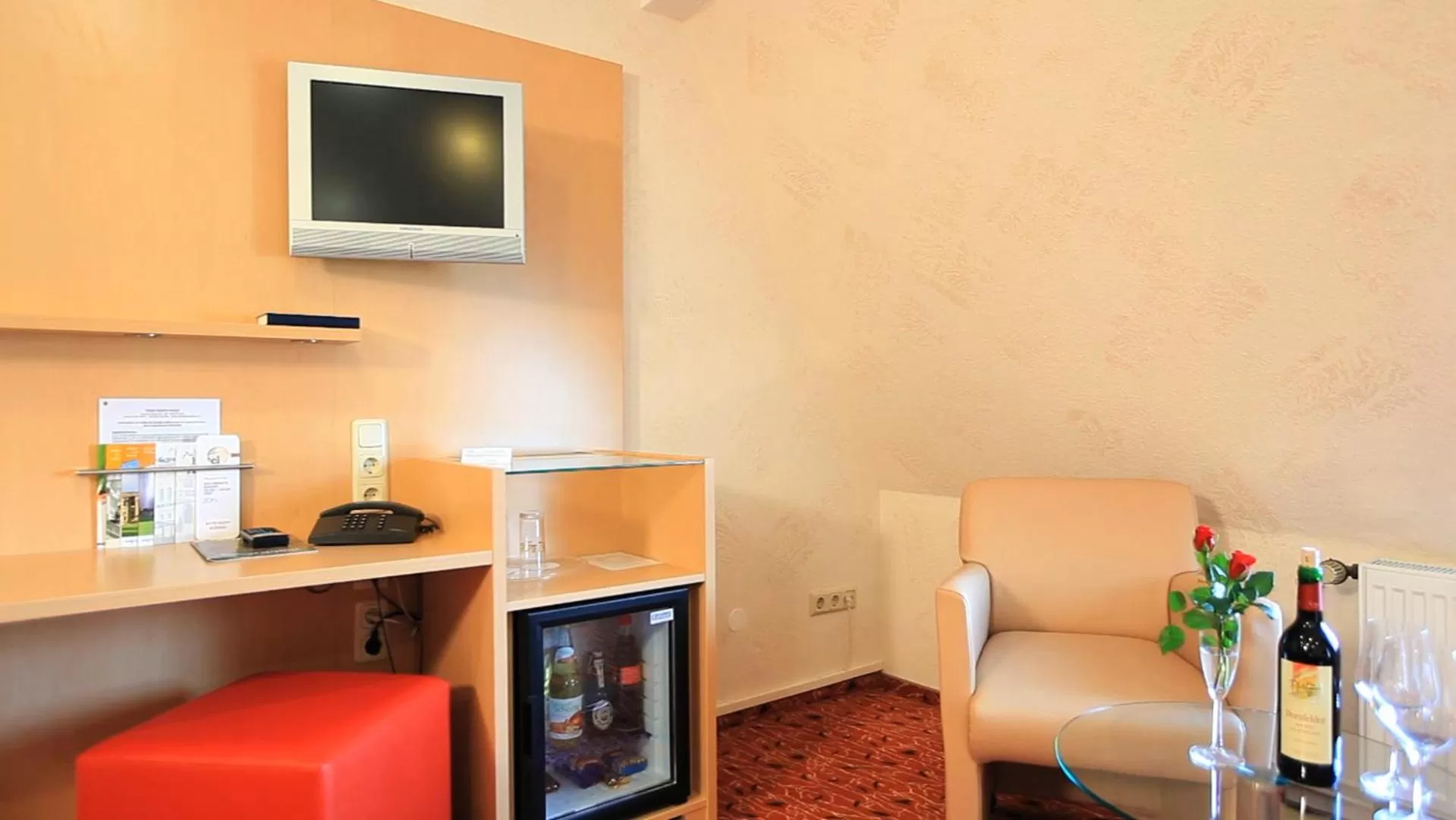 TV and multimedia in Adesso Hotel Kassel