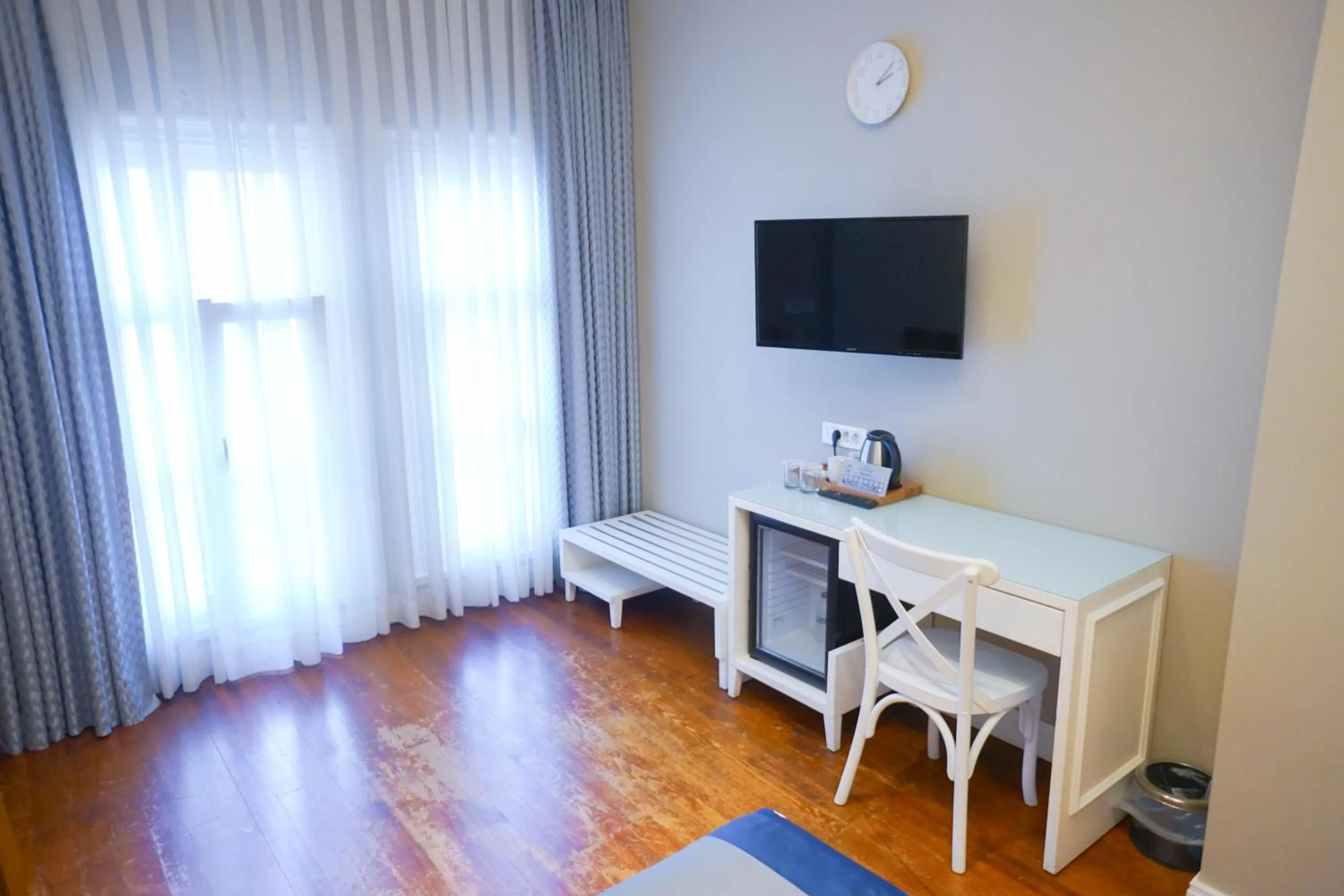 Communal lounge/ TV room in Triada Hotel Taksim - Special Category