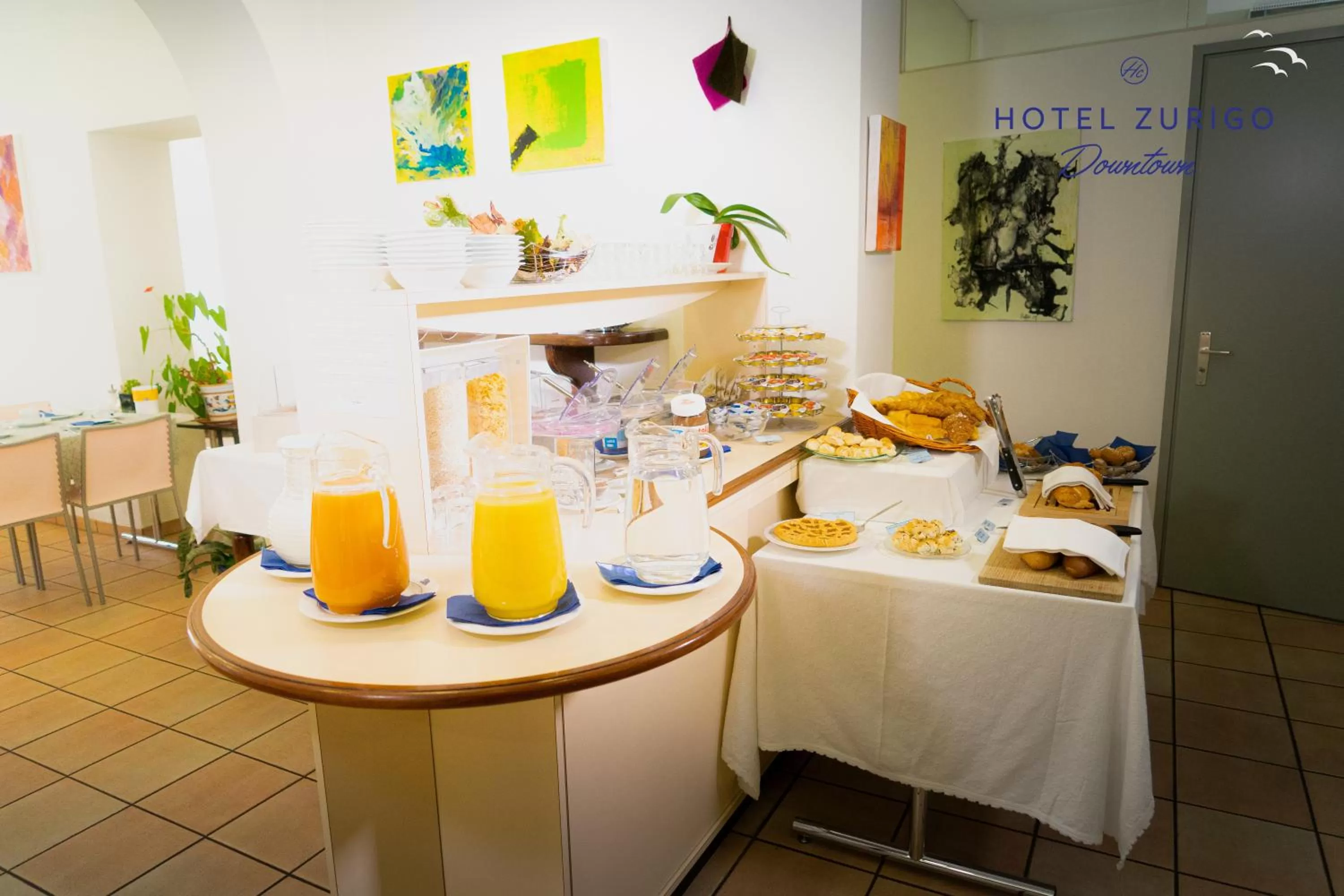 Buffet breakfast in Hotel Zurigo Downtown