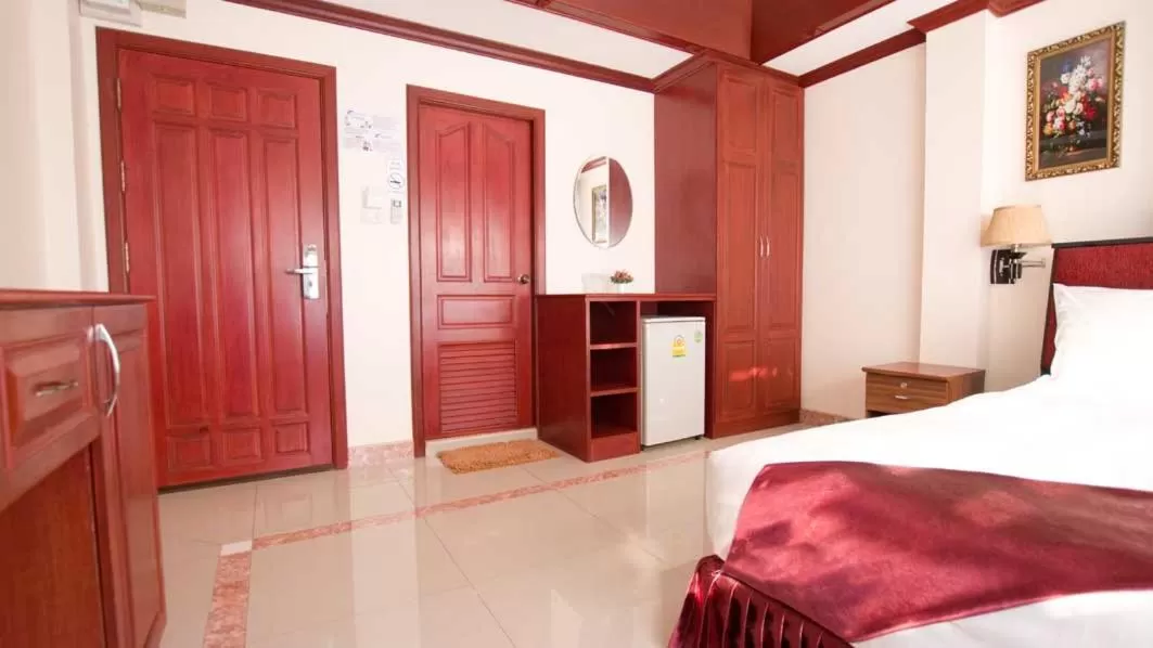 Bed in Bluebird Inn Pattaya