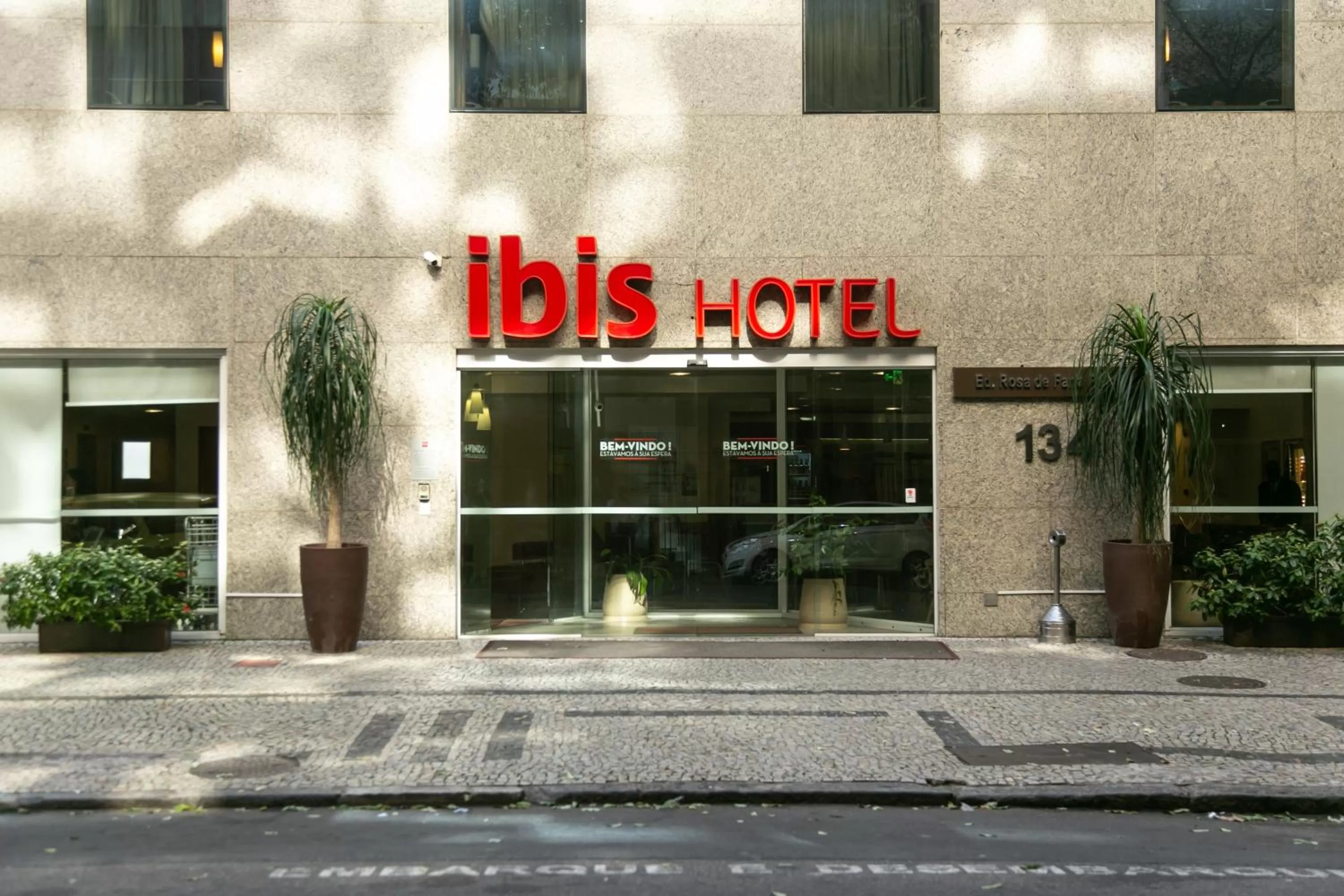 Property building in ibis Copacabana Posto 2