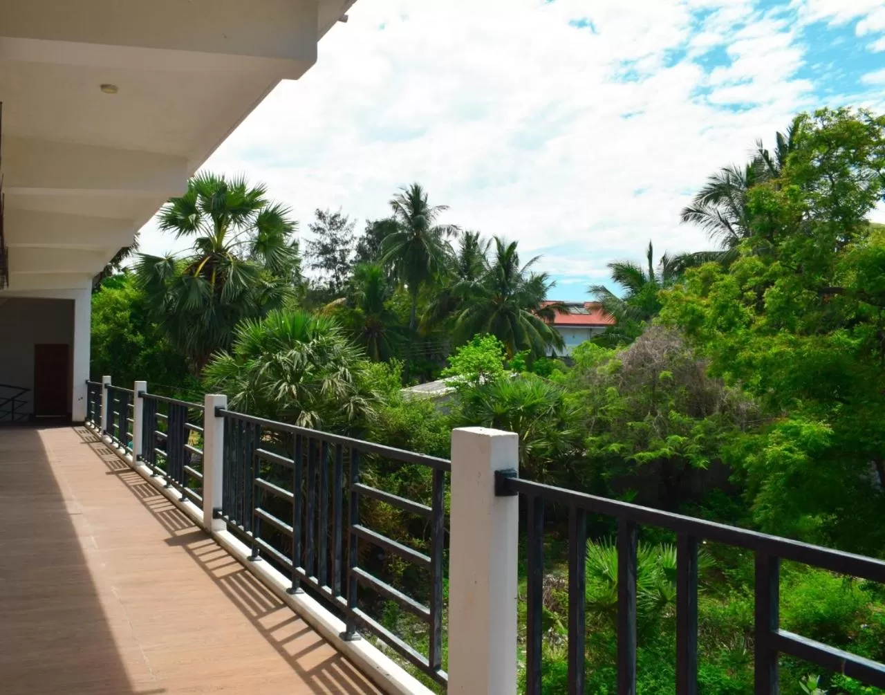 Balcony/Terrace in Hotel Theevanni Inn