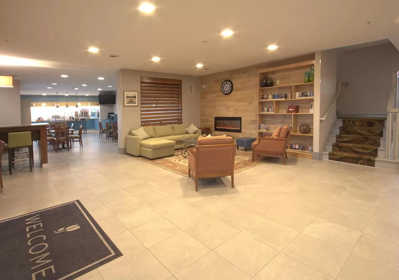 Lobby or reception in Country Inn & Suites by Radisson, Moline Airport