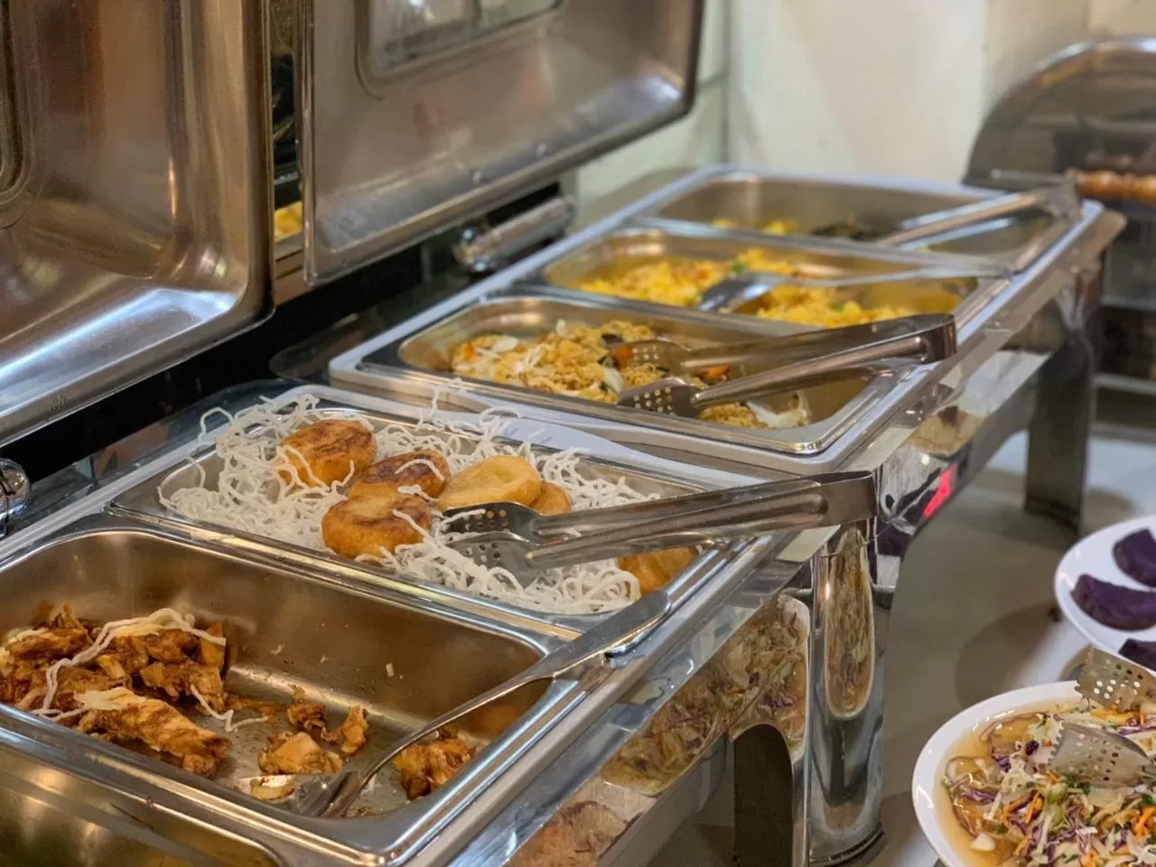 Food and drinks in Classic Street Hotel